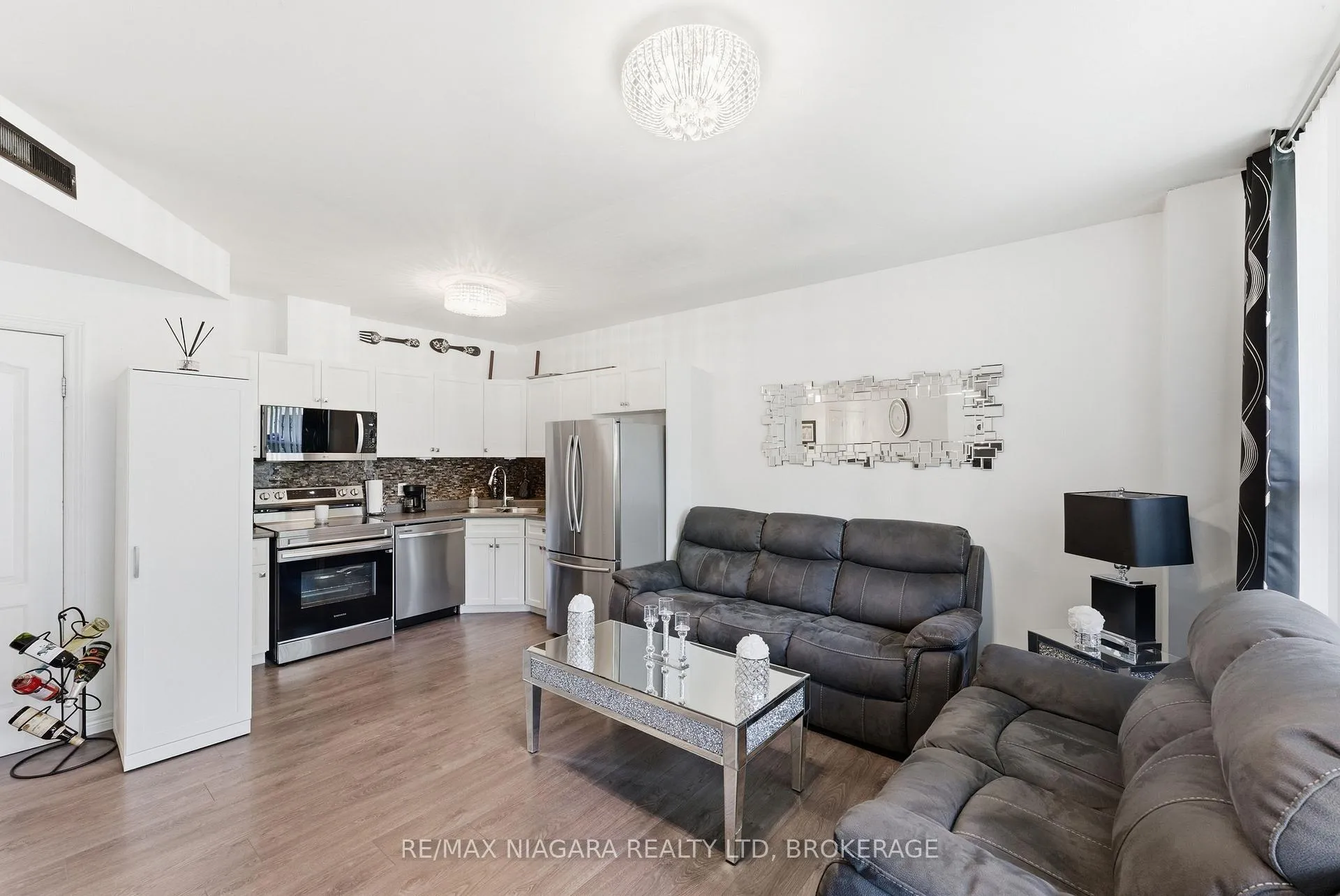 Photo 8 of Unit 110, 6350 Dorchester Road, Niagara Falls, Dorchester — HOMEH