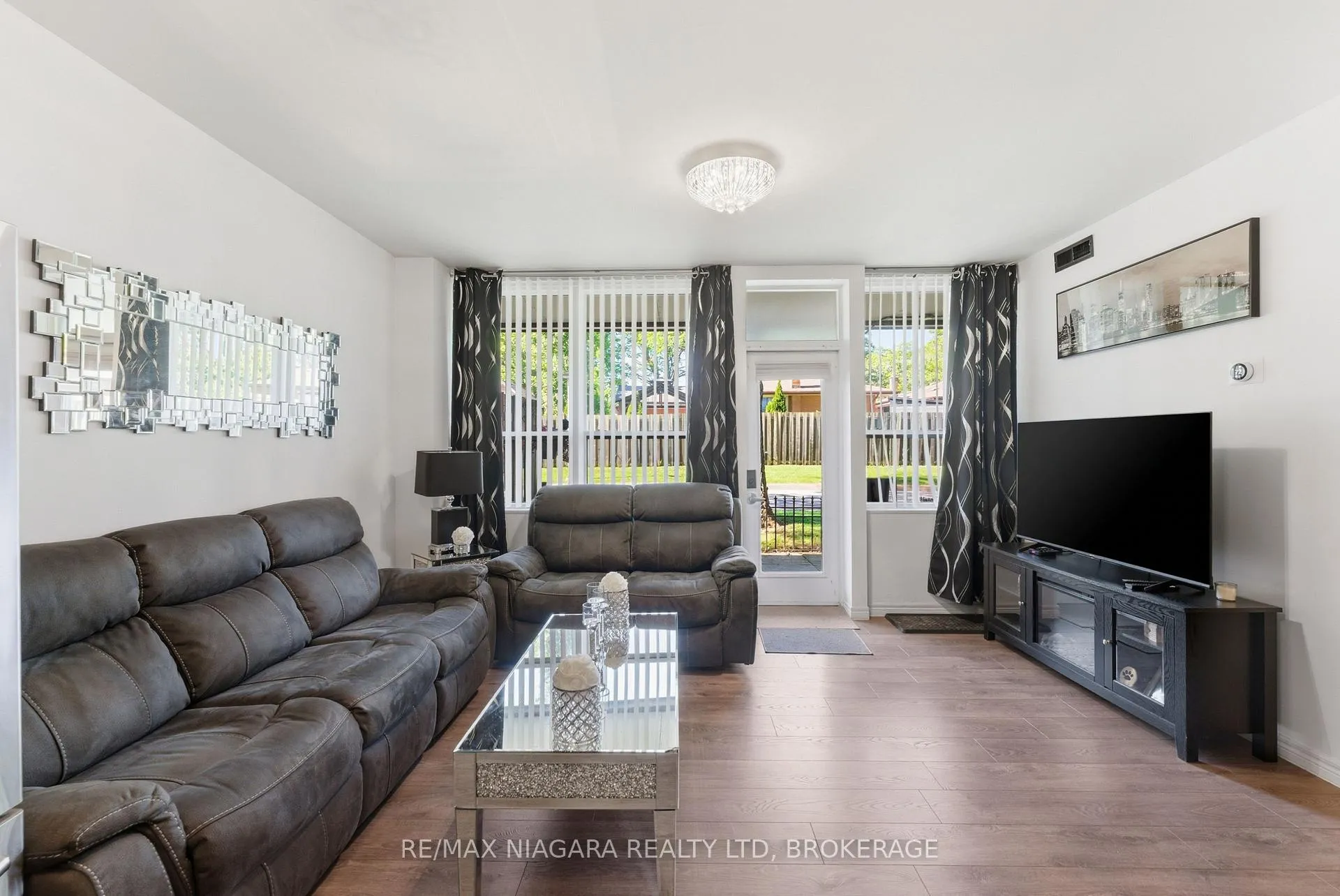 Photo 10 of Unit 110, 6350 Dorchester Road, Niagara Falls, Dorchester — HOMEH