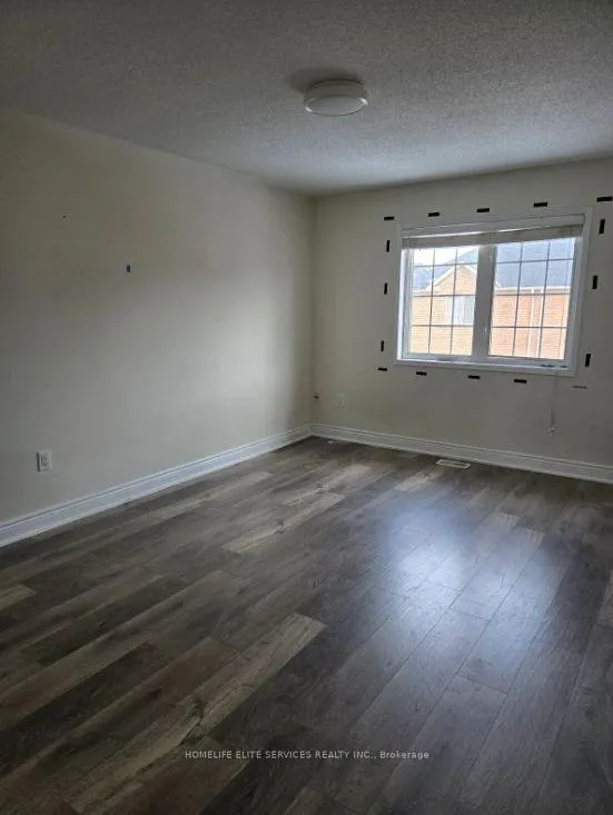Photo 5 of 110 Crystalview Crescent, Brampton, Bram East — HOMEH