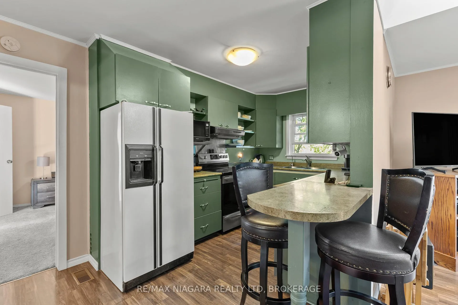 Photo 10 of 7931 Watson Street, Niagara Falls, Ascot — HOMEH
