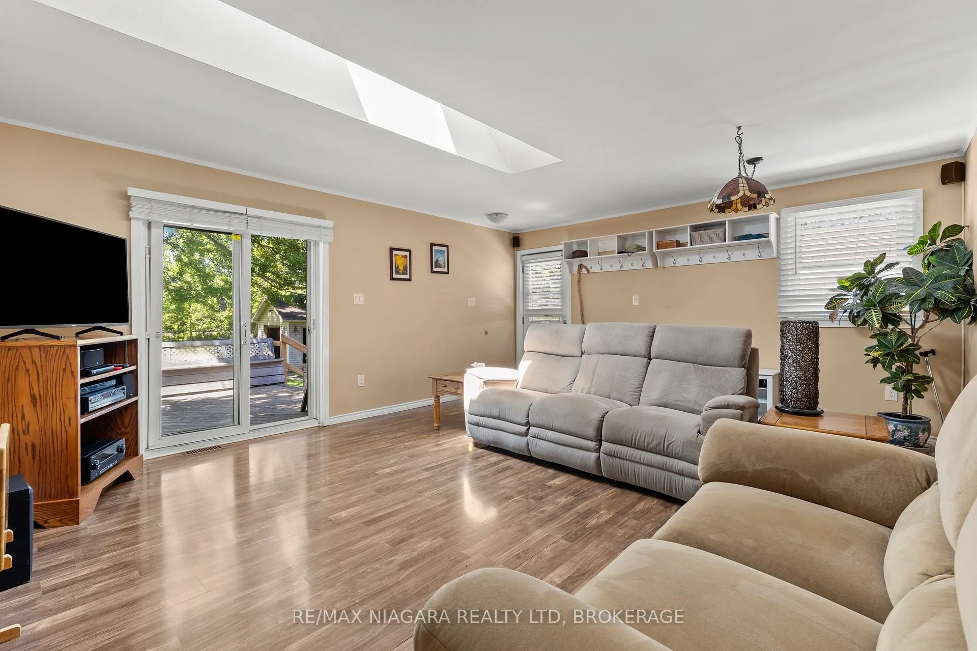 Photo 12 of 7931 Watson Street, Niagara Falls, Ascot — HOMEH