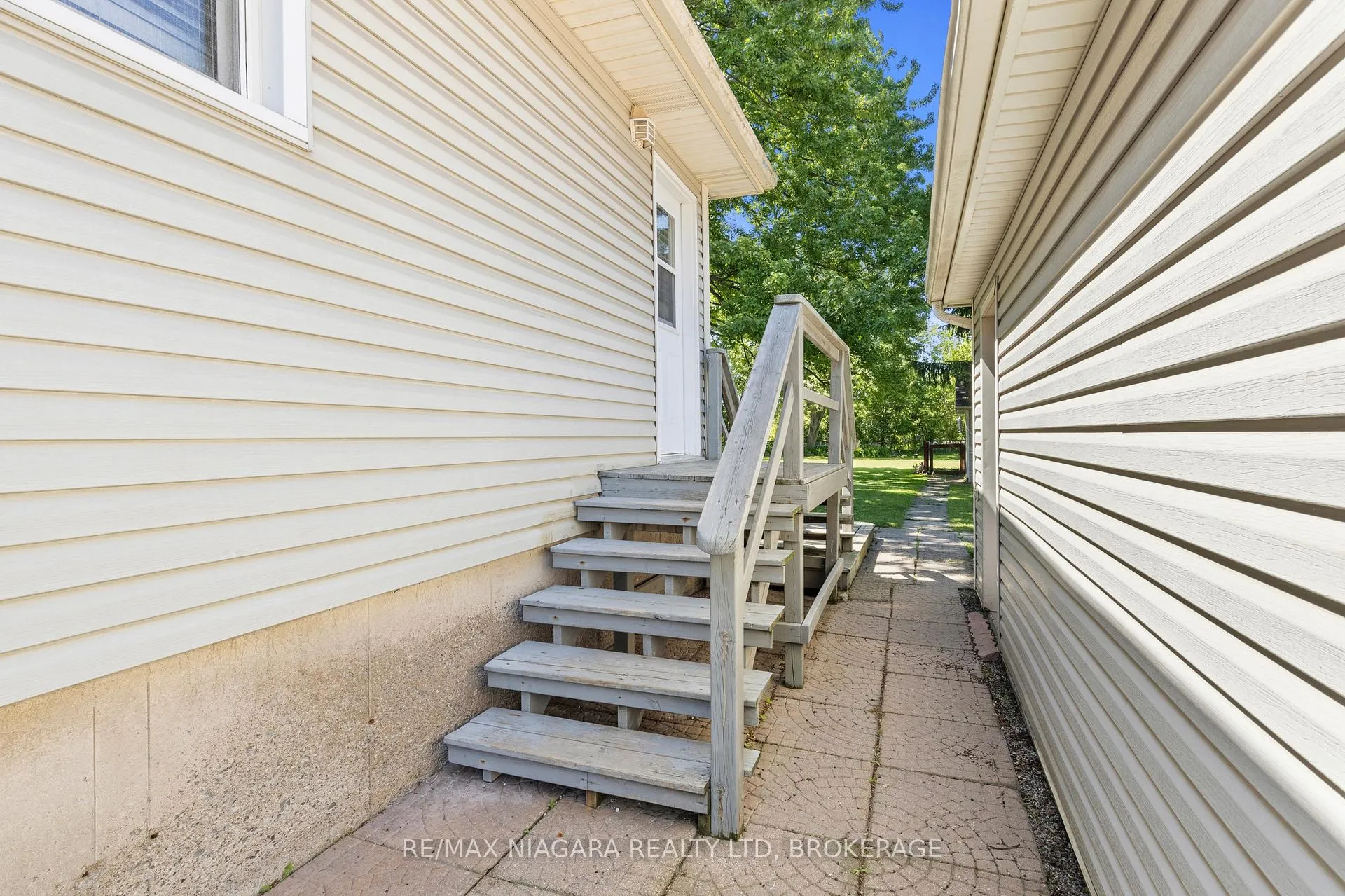 Photo 24 of 7931 Watson Street, Niagara Falls, Ascot — HOMEH