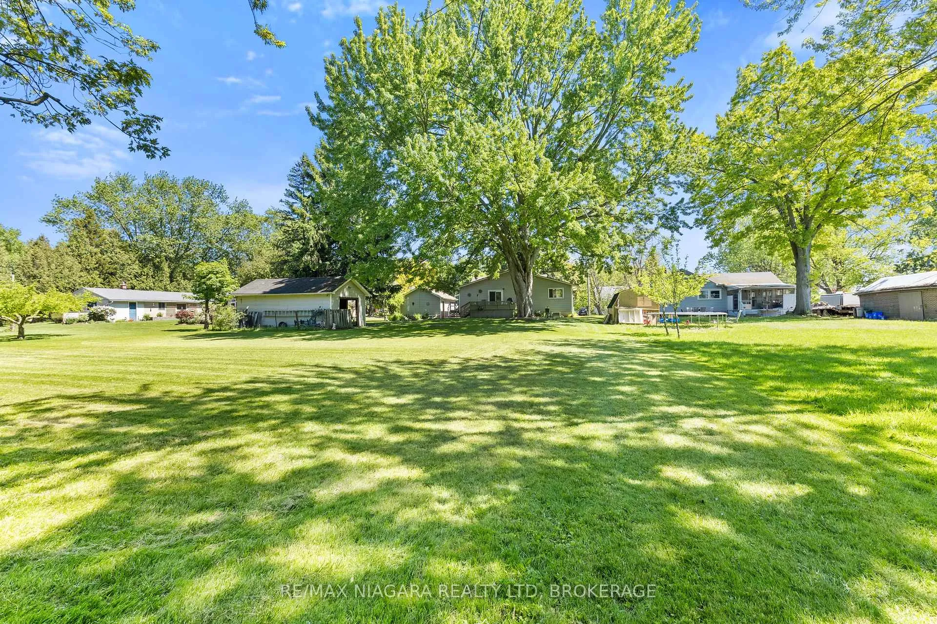 Photo 25 of 7931 Watson Street, Niagara Falls, Ascot — HOMEH