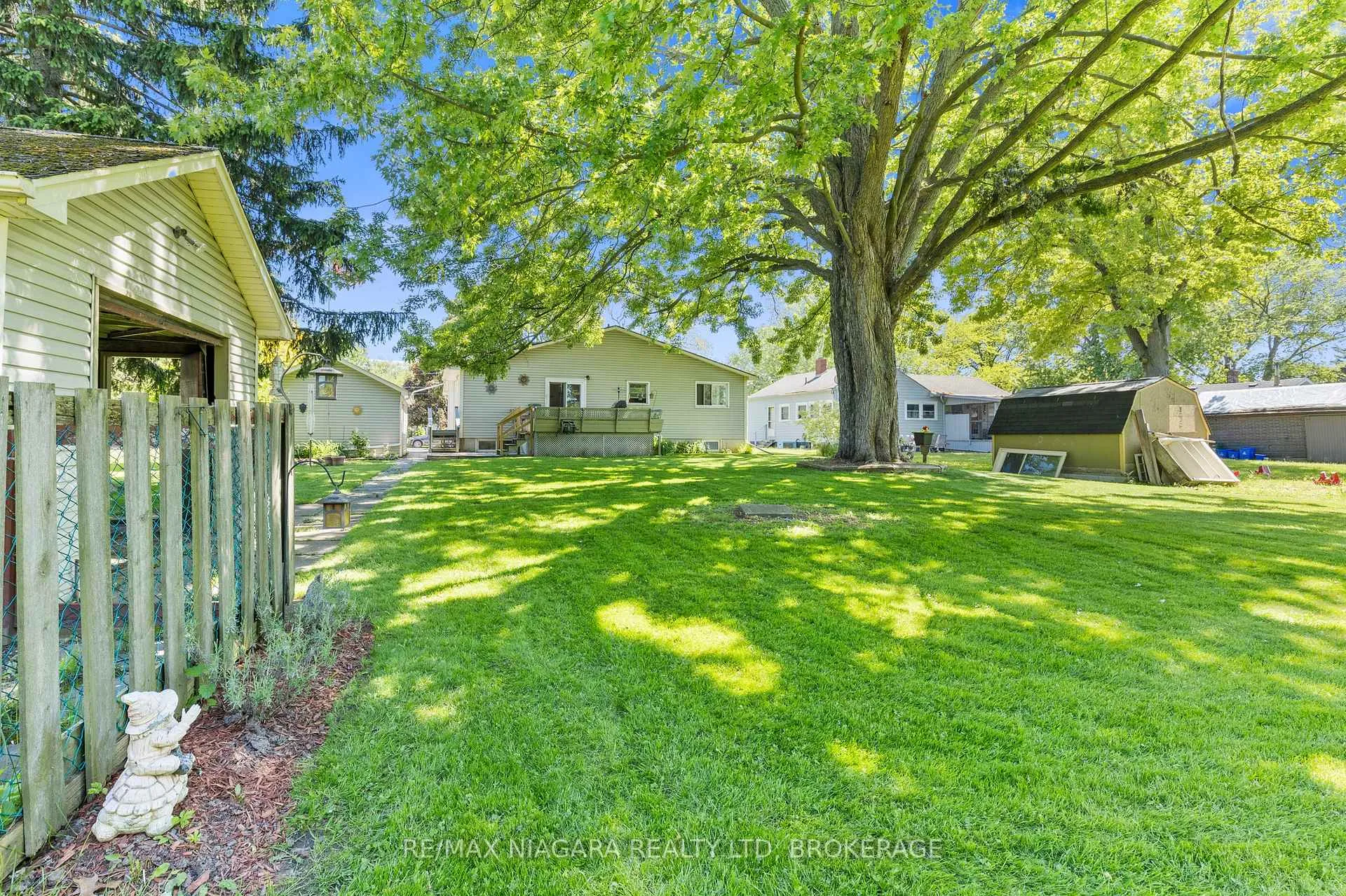 Photo 26 of 7931 Watson Street, Niagara Falls, Ascot — HOMEH