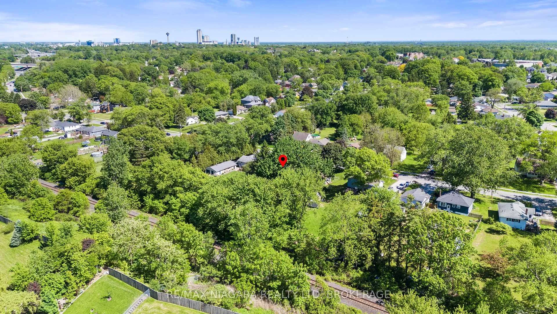 Photo 32 of 7931 Watson Street, Niagara Falls, Ascot — HOMEH