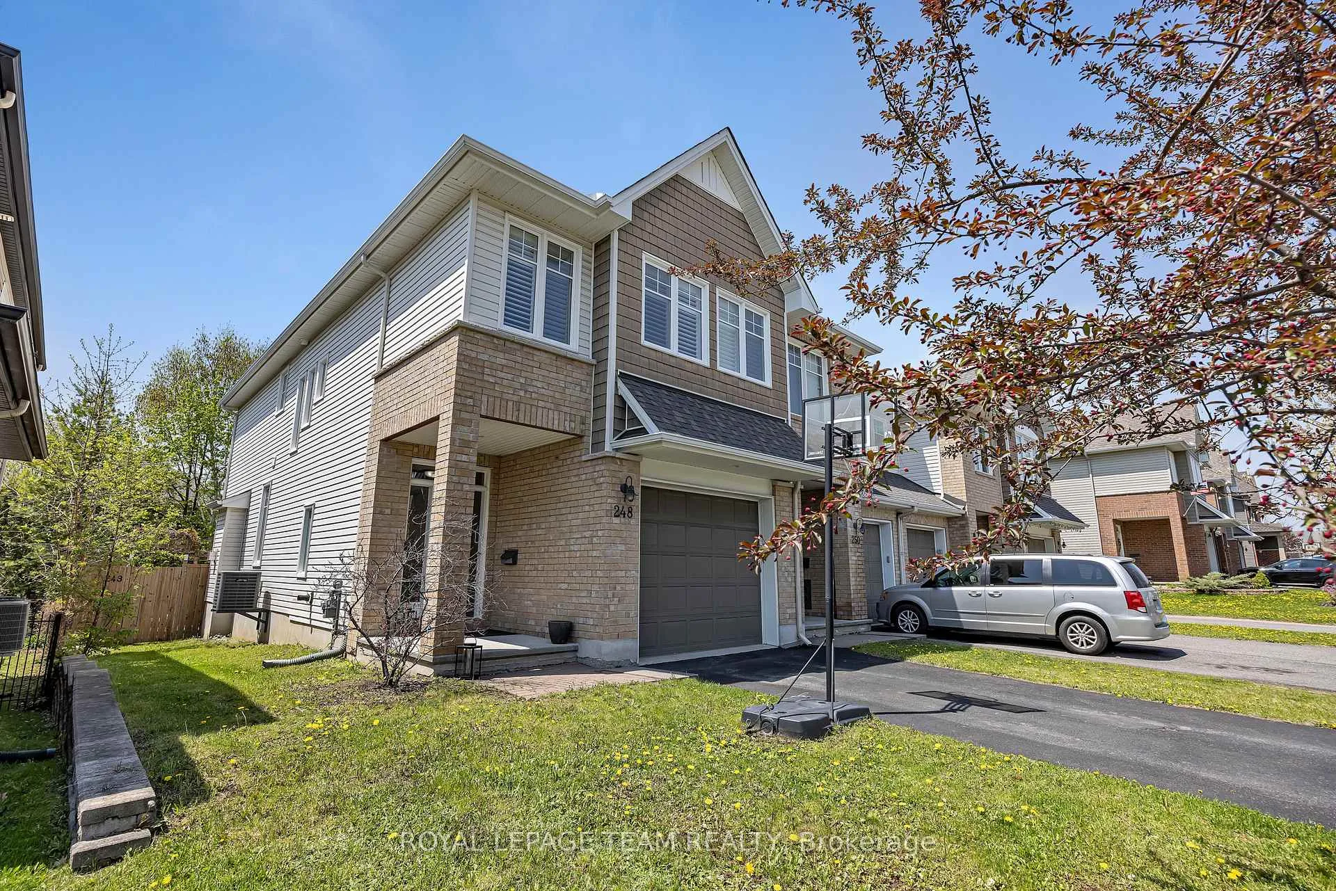 Photo 4 of 248 Meadowlilly Road, Ottawa, Blossom Park/Kemp Park/Findlay Creek — HOMEH