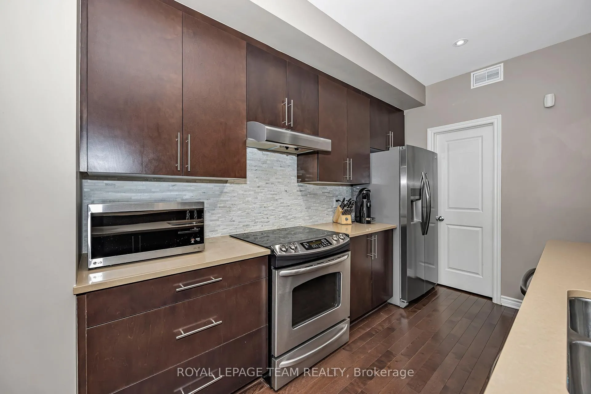 Photo 10 of 248 Meadowlilly Road, Ottawa, Blossom Park/Kemp Park/Findlay Creek — HOMEH
