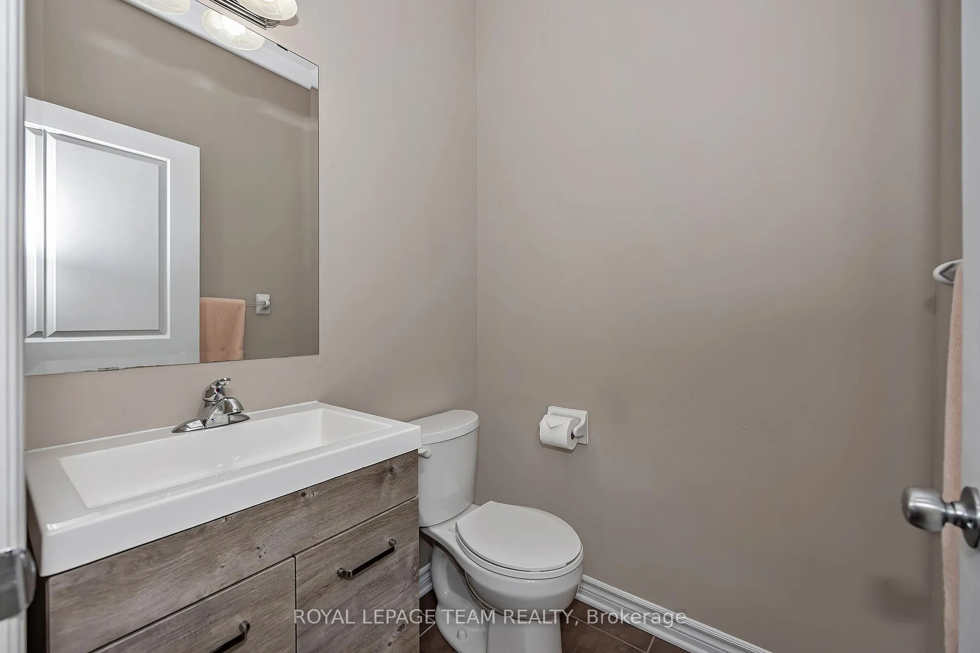 Photo 18 of 248 Meadowlilly Road, Ottawa, Blossom Park/Kemp Park/Findlay Creek — HOMEH