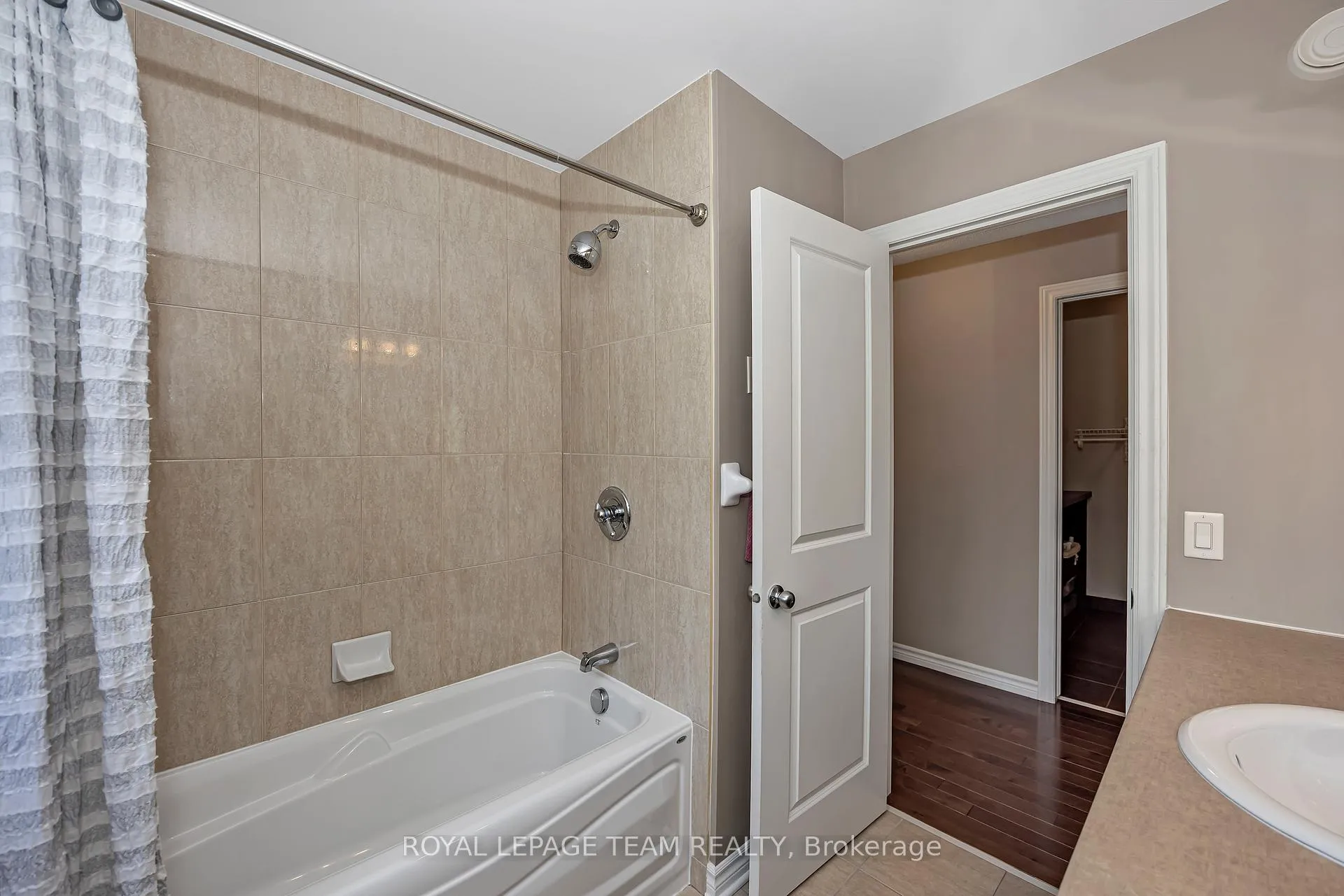 Photo 31 of 248 Meadowlilly Road, Ottawa, Blossom Park/Kemp Park/Findlay Creek — HOMEH