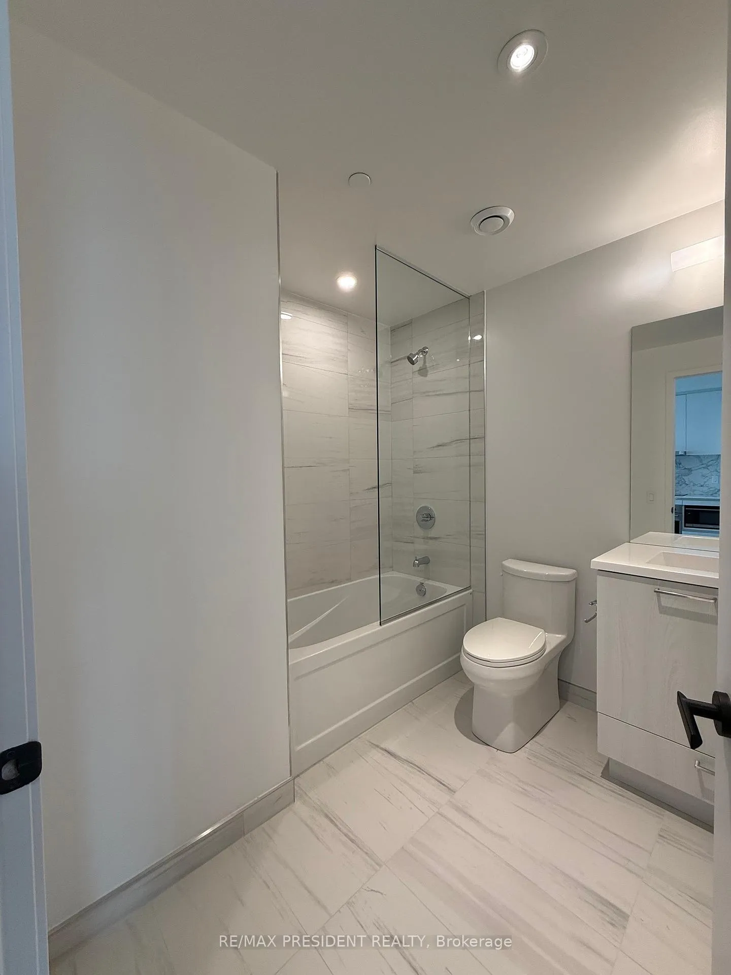 Photo 6 of Unit 2307, 225 Commerce Street, Vaughan, Vaughan Corporate Centre — HOMEH