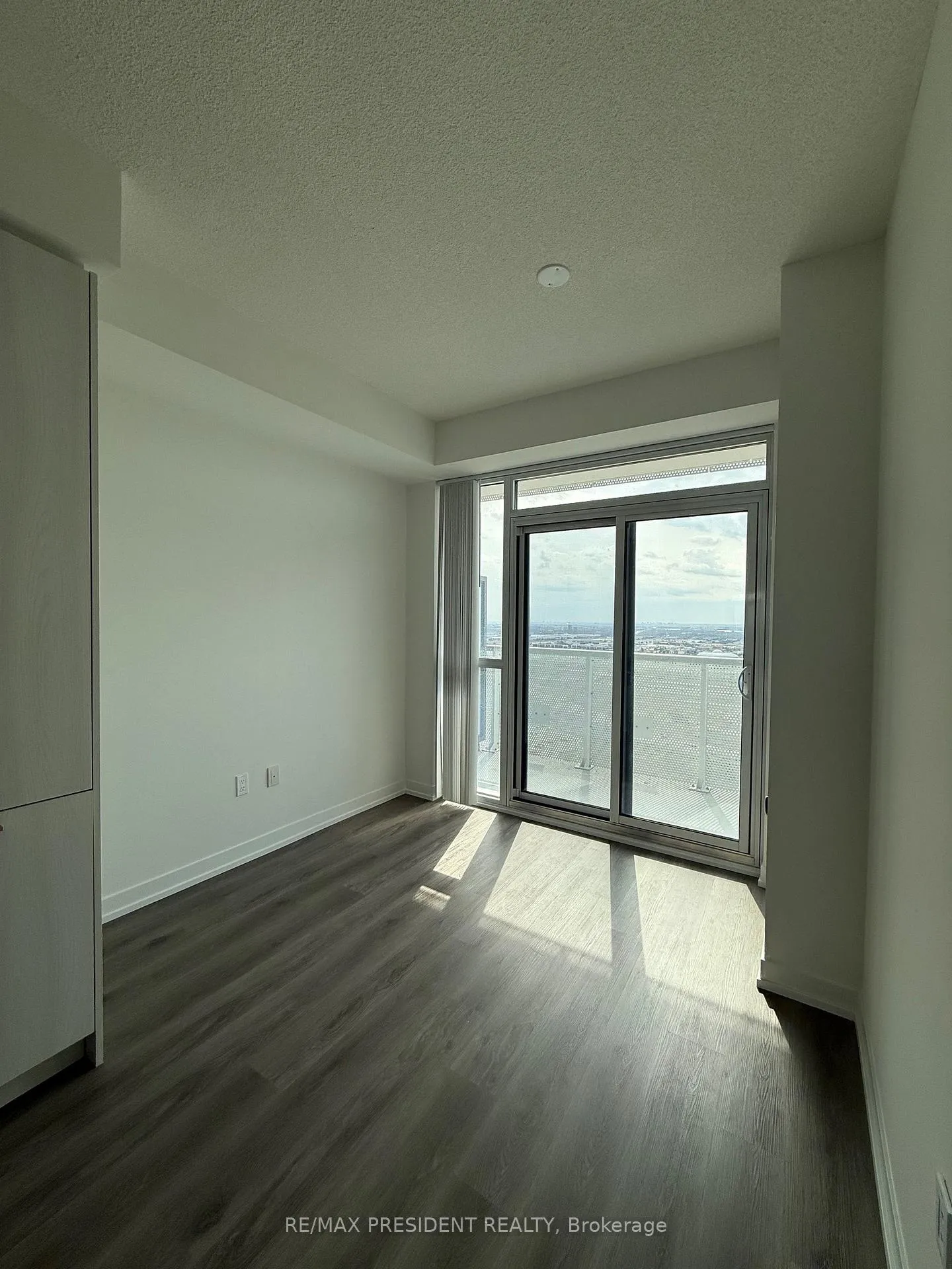 Photo 9 of Unit 2307, 225 Commerce Street, Vaughan, Vaughan Corporate Centre — HOMEH