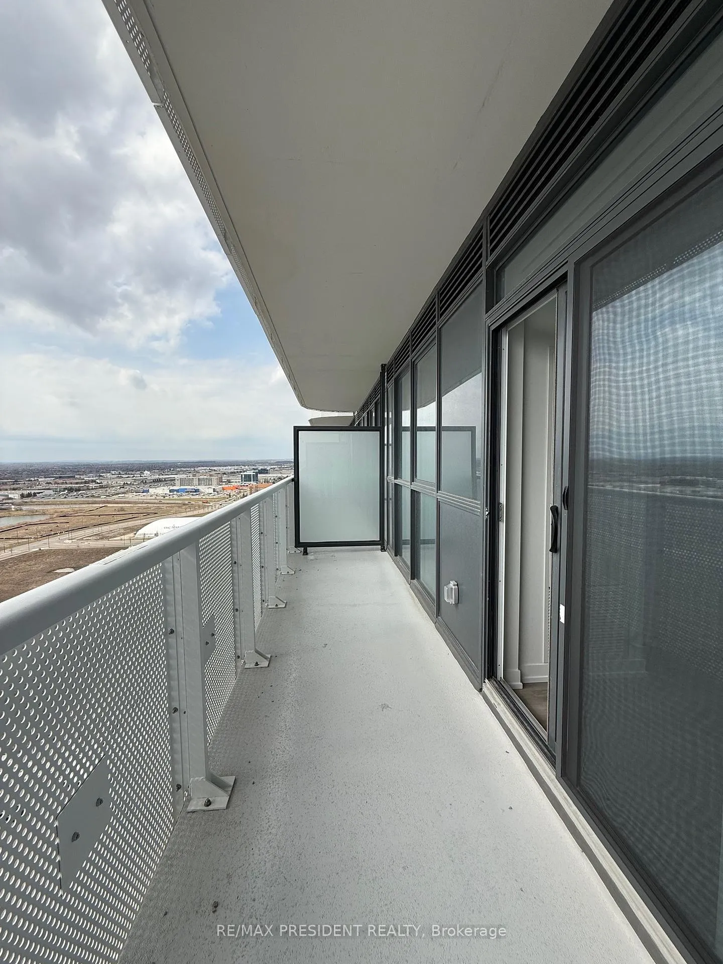 Photo 19 of Unit 2307, 225 Commerce Street, Vaughan, Vaughan Corporate Centre — HOMEH
