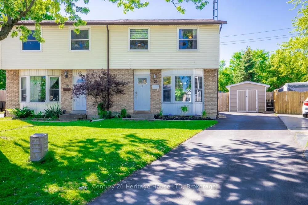 Photo 2 of 20 Baldwin Circle, Thorold, Confederation Heights — HOMEH