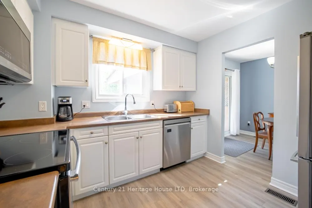 Photo 13 of 20 Baldwin Circle, Thorold, Confederation Heights — HOMEH