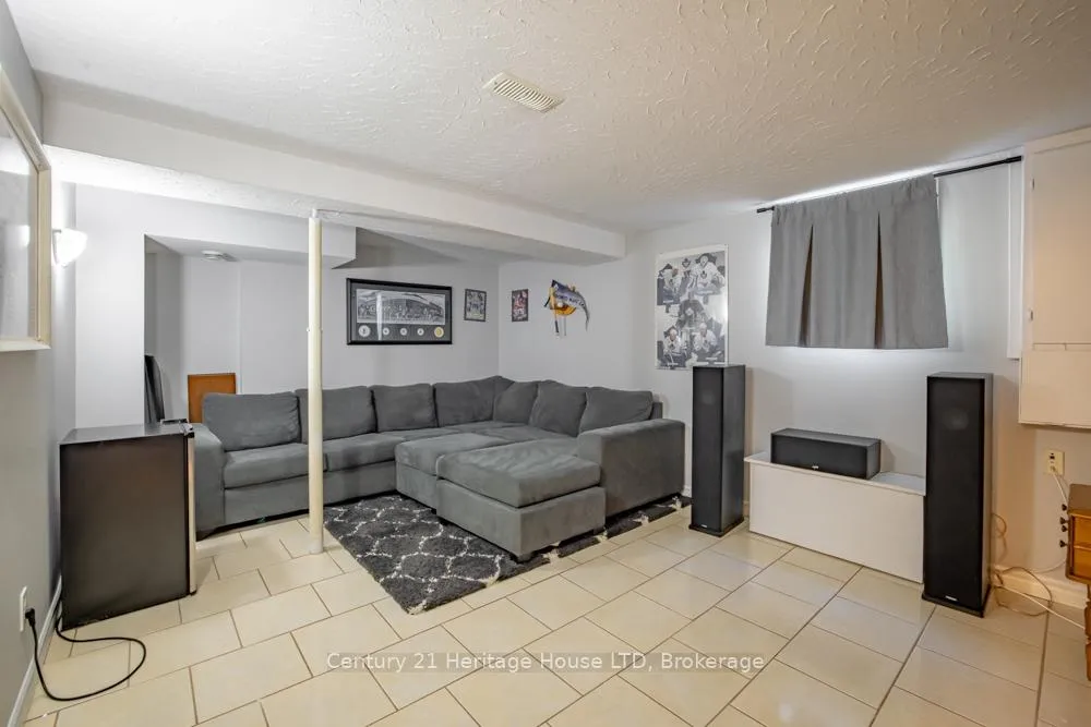Photo 19 of 20 Baldwin Circle, Thorold, Confederation Heights — HOMEH