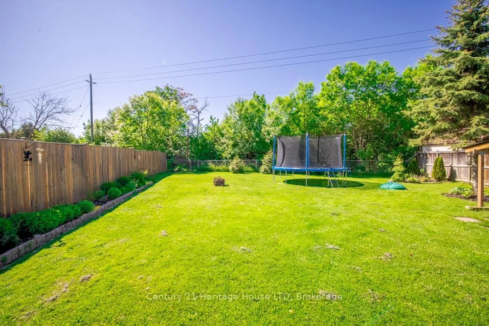 Photo 25 of 20 Baldwin Circle, Thorold, Confederation Heights — HOMEH