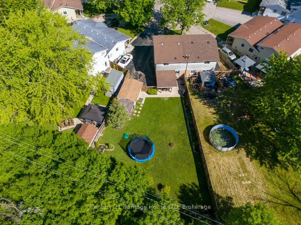 Photo 26 of 20 Baldwin Circle, Thorold, Confederation Heights — HOMEH