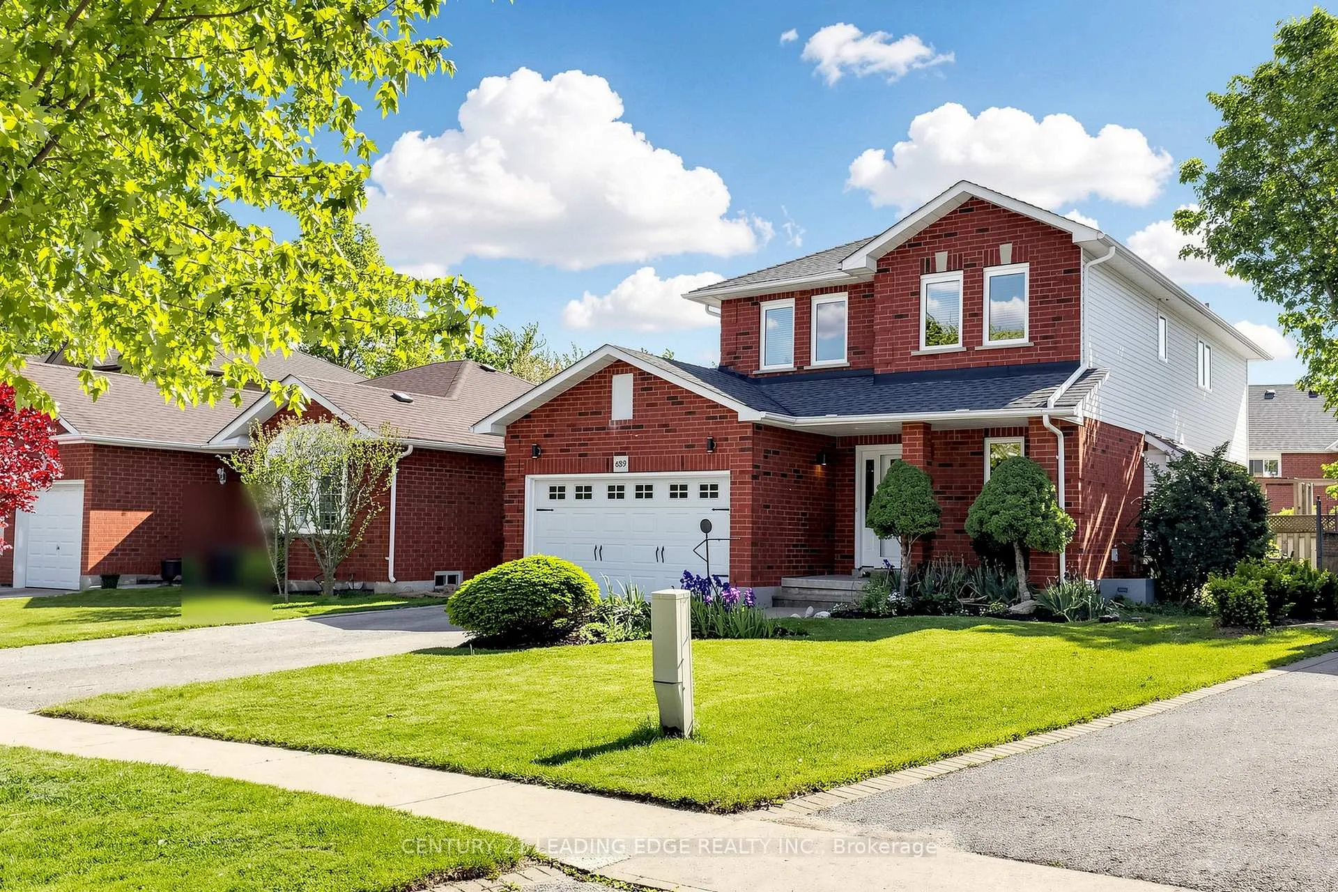 Photo 2 of 689 Sundance Circle, Oshawa, Northglen — HOMEH