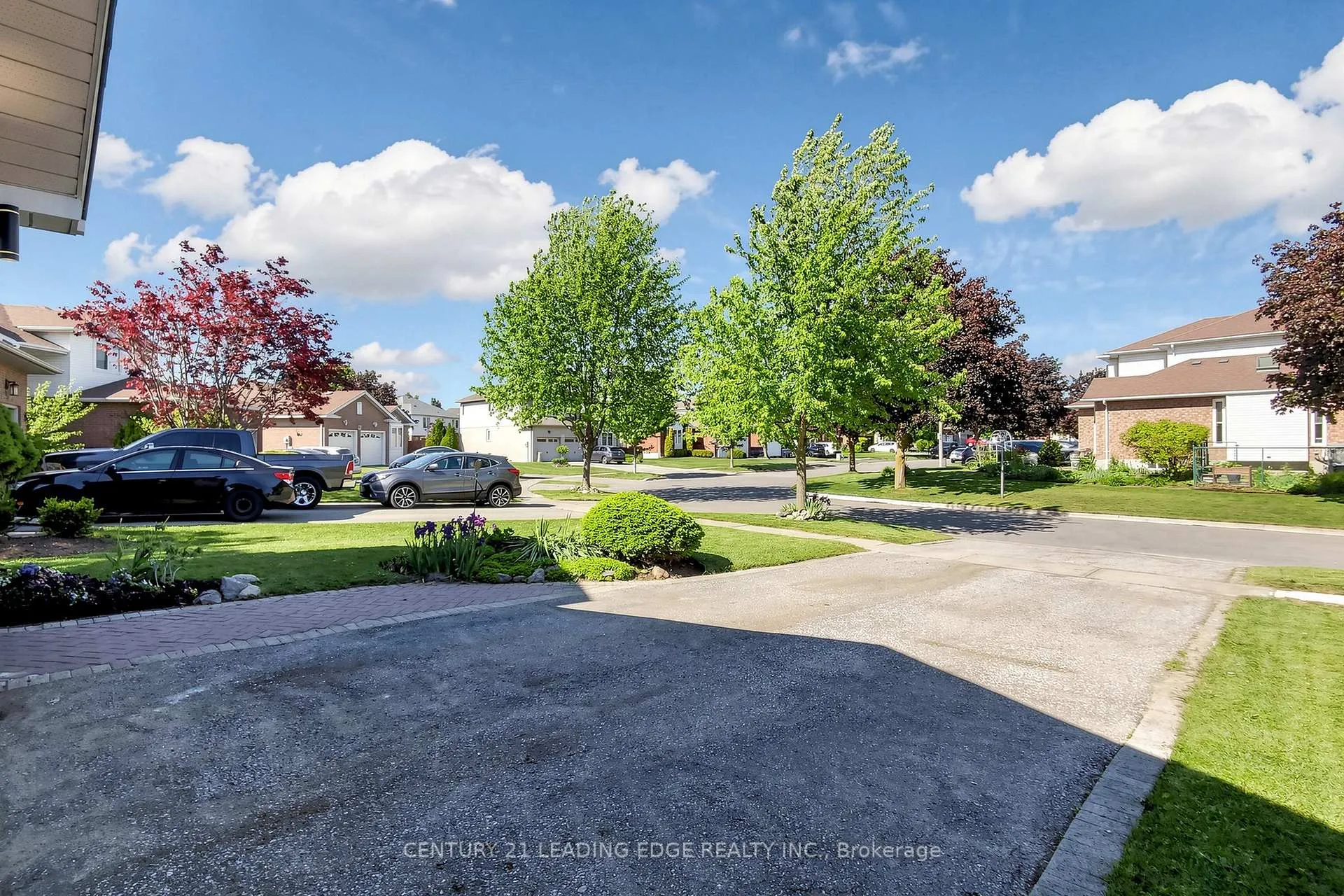 Photo 6 of 689 Sundance Circle, Oshawa, Northglen — HOMEH