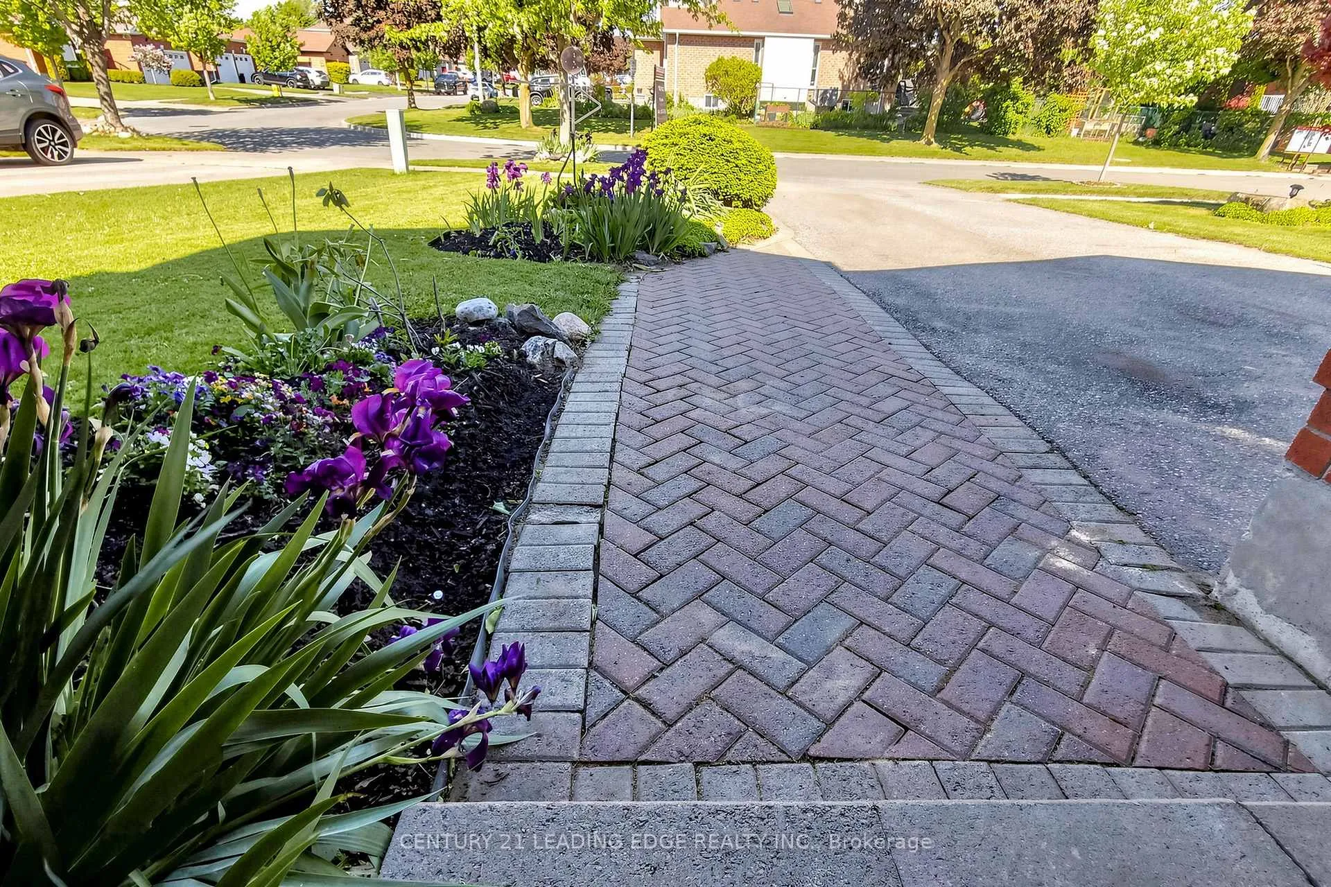 Photo 7 of 689 Sundance Circle, Oshawa, Northglen — HOMEH