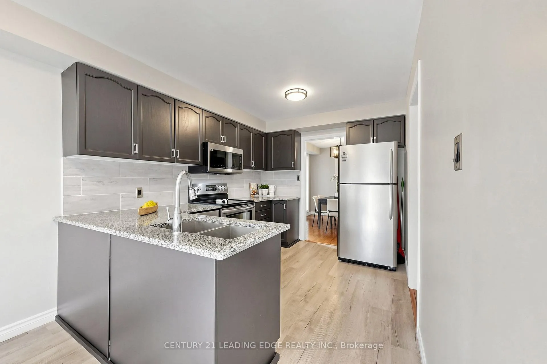 Photo 16 of 689 Sundance Circle, Oshawa, Northglen — HOMEH