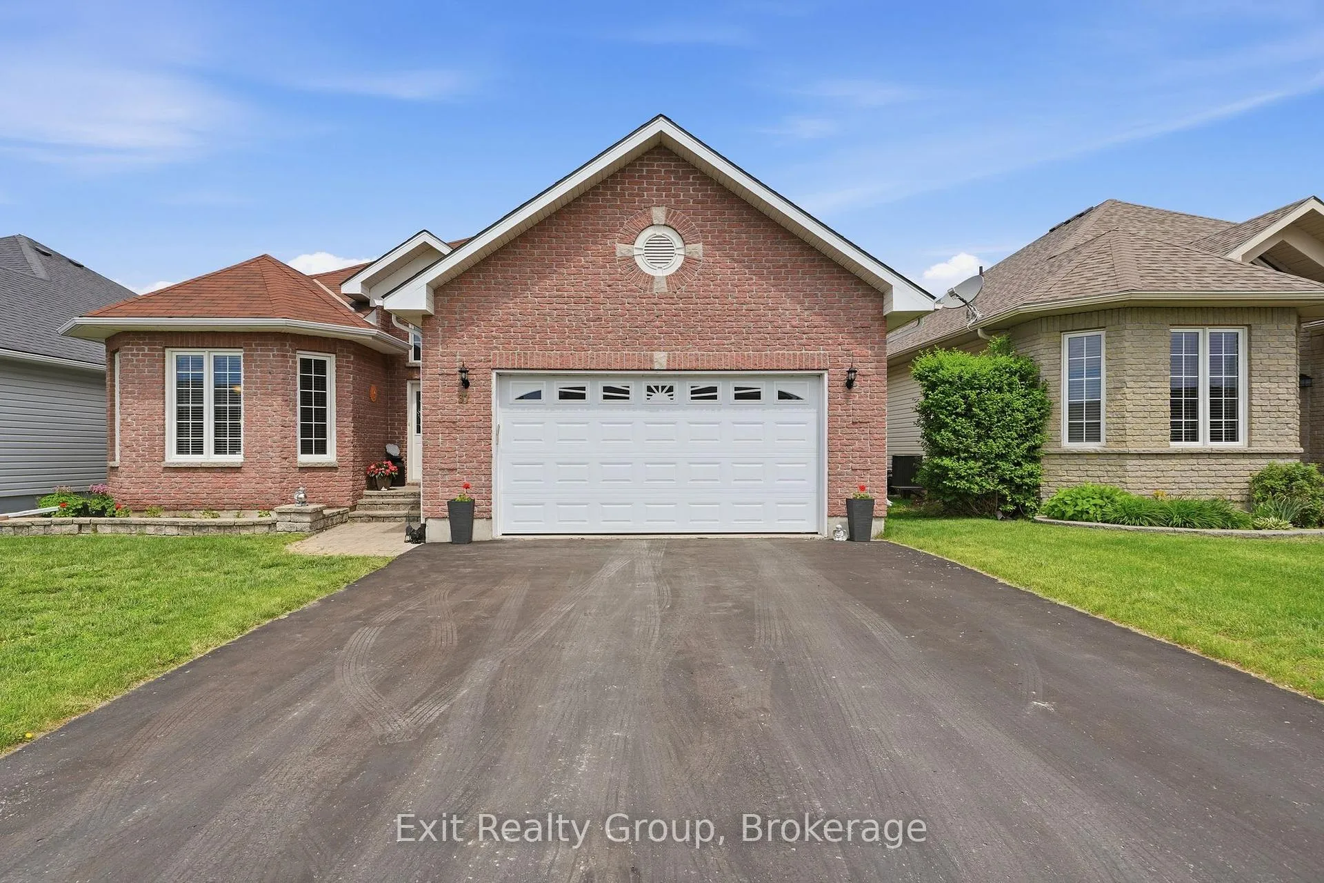 Photo 4 of 37 Aletha Drive, Prince Edward County, Wellington Ward — HOMEH
