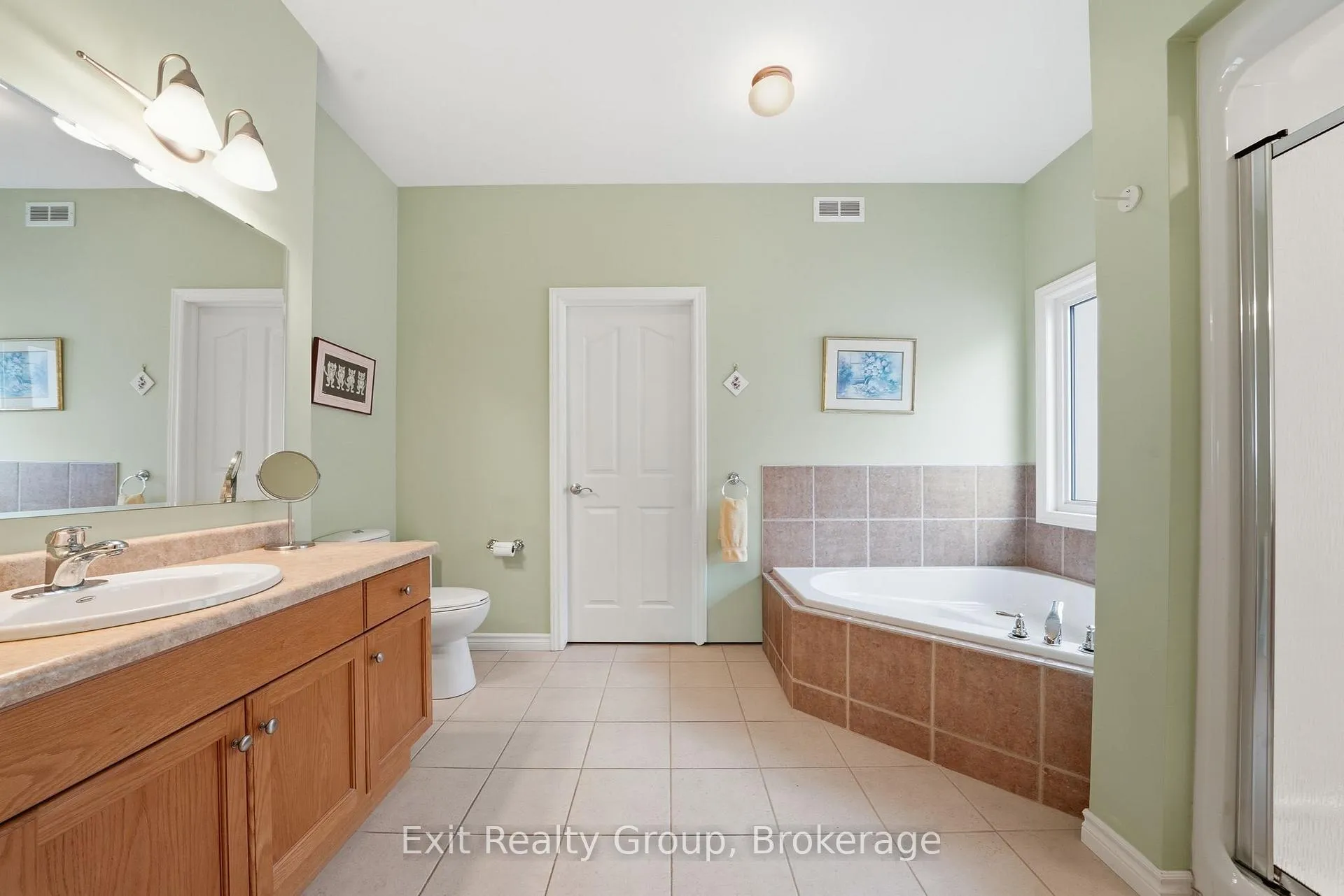 Photo 21 of 37 Aletha Drive, Prince Edward County, Wellington Ward — HOMEH