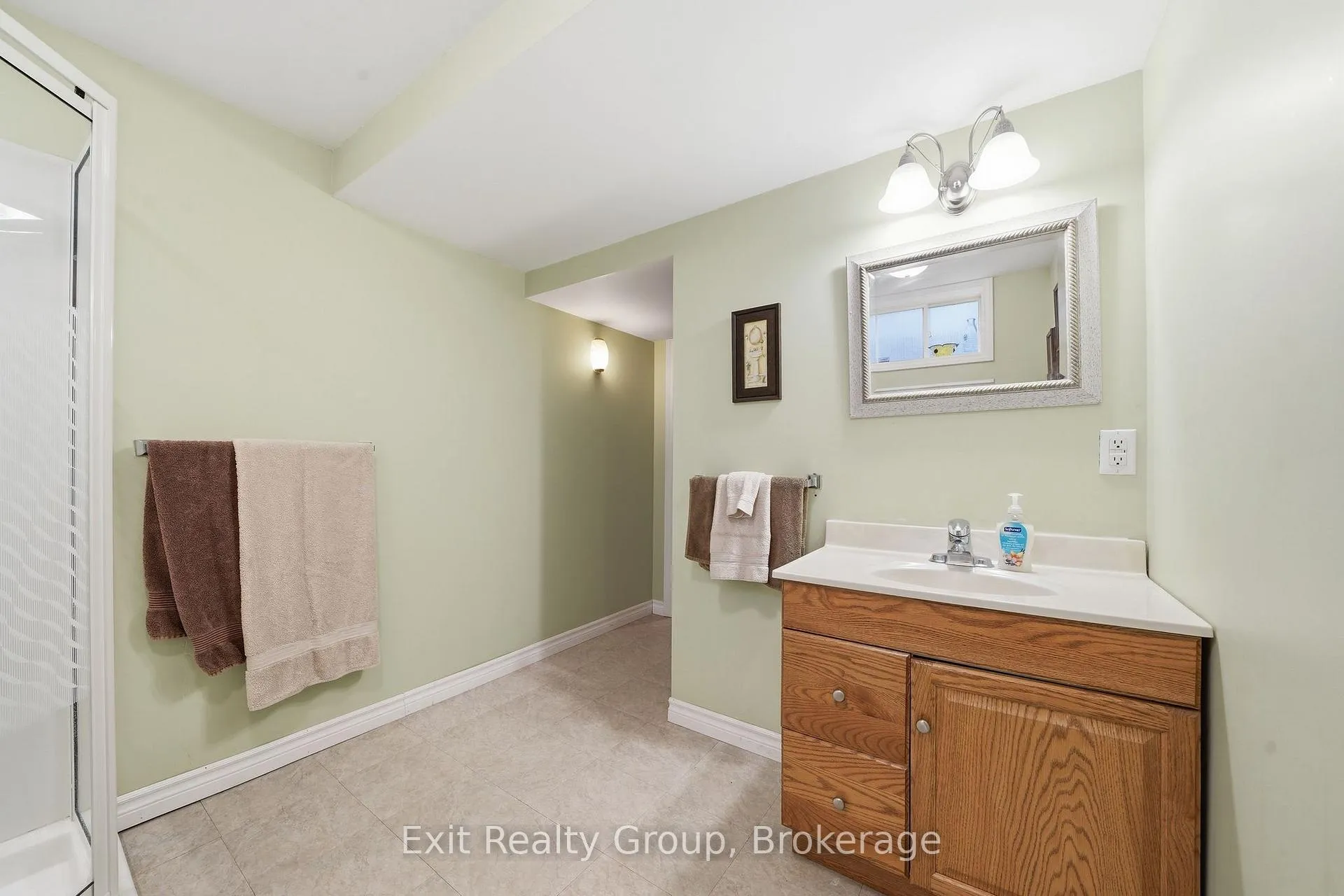 Photo 23 of 37 Aletha Drive, Prince Edward County, Wellington Ward — HOMEH