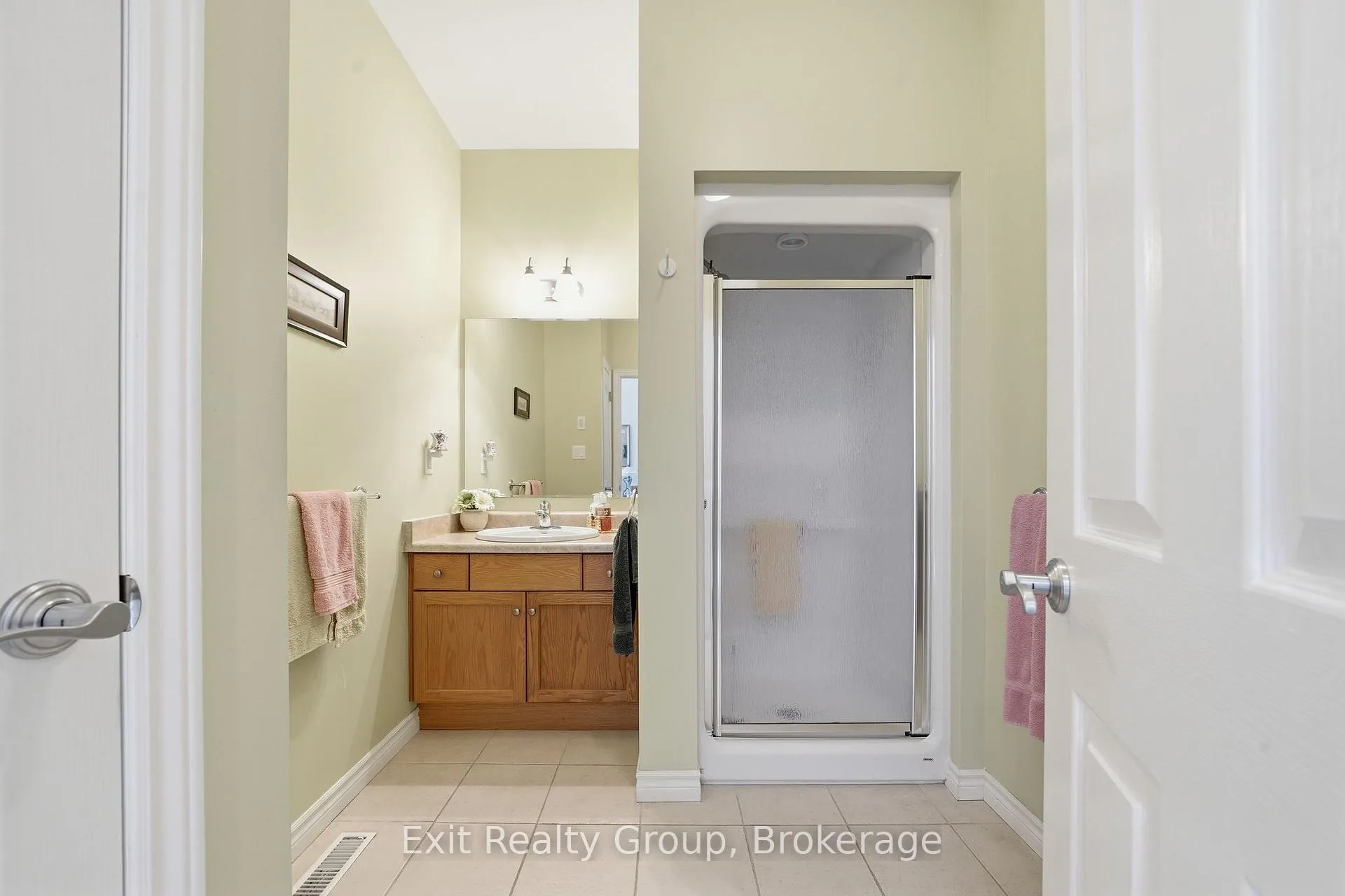 Photo 33 of 37 Aletha Drive, Prince Edward County, Wellington Ward — HOMEH