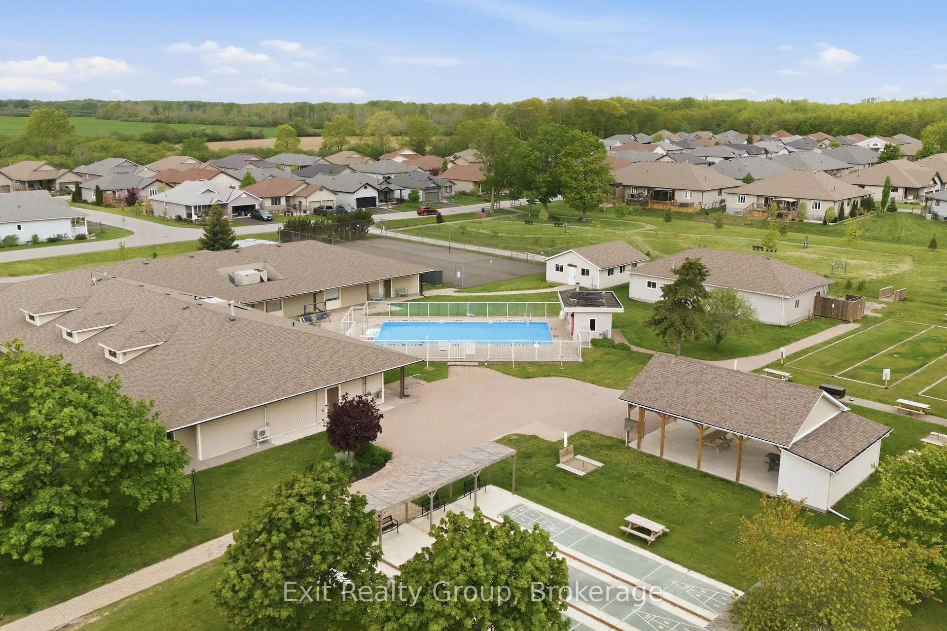 Photo 41 of 37 Aletha Drive, Prince Edward County, Wellington Ward — HOMEH