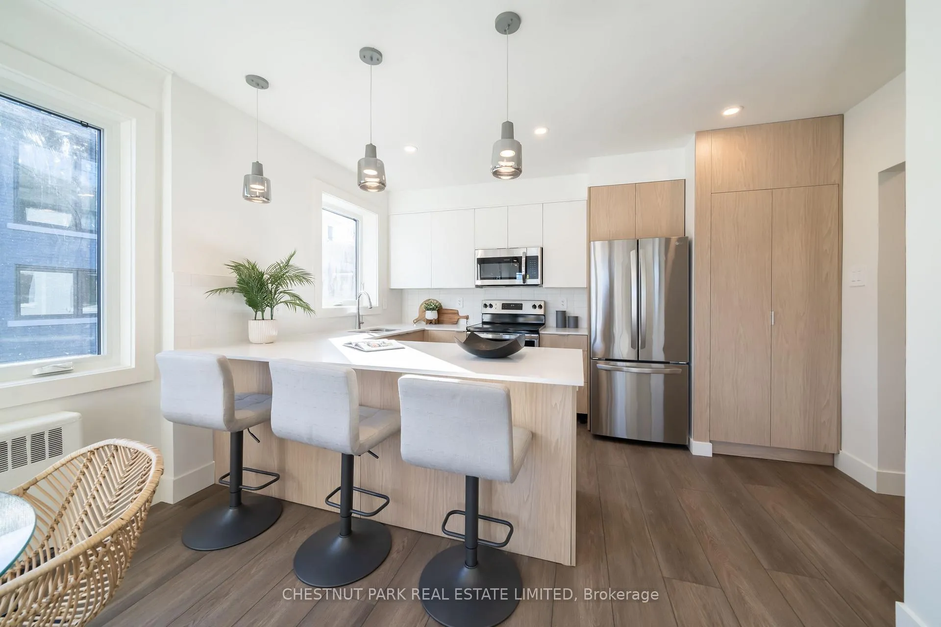 Photo 2 of Unit 4, 1470 Avenue Road, Toronto, Bedford Park-Nortown — HOMEH