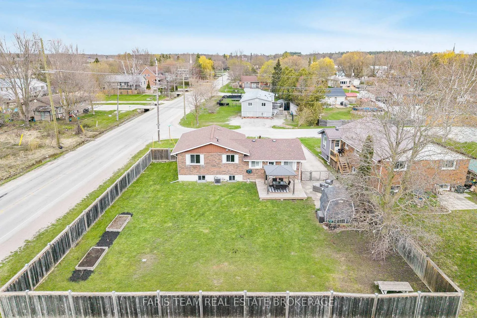 Photo 47 of 201 Christopher Street, Clearview, Stayner — HOMEH