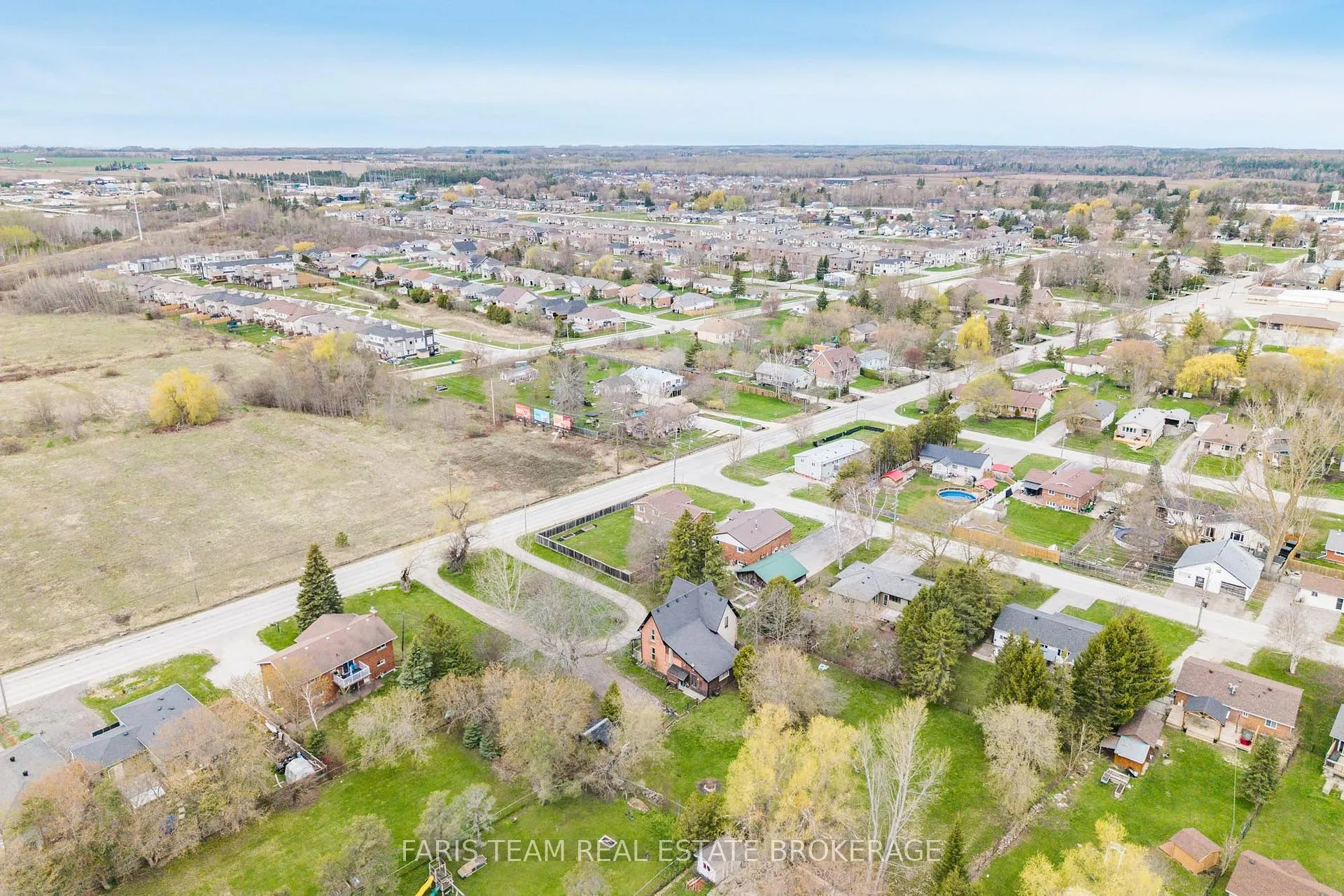 Photo 50 of 201 Christopher Street, Clearview, Stayner — HOMEH