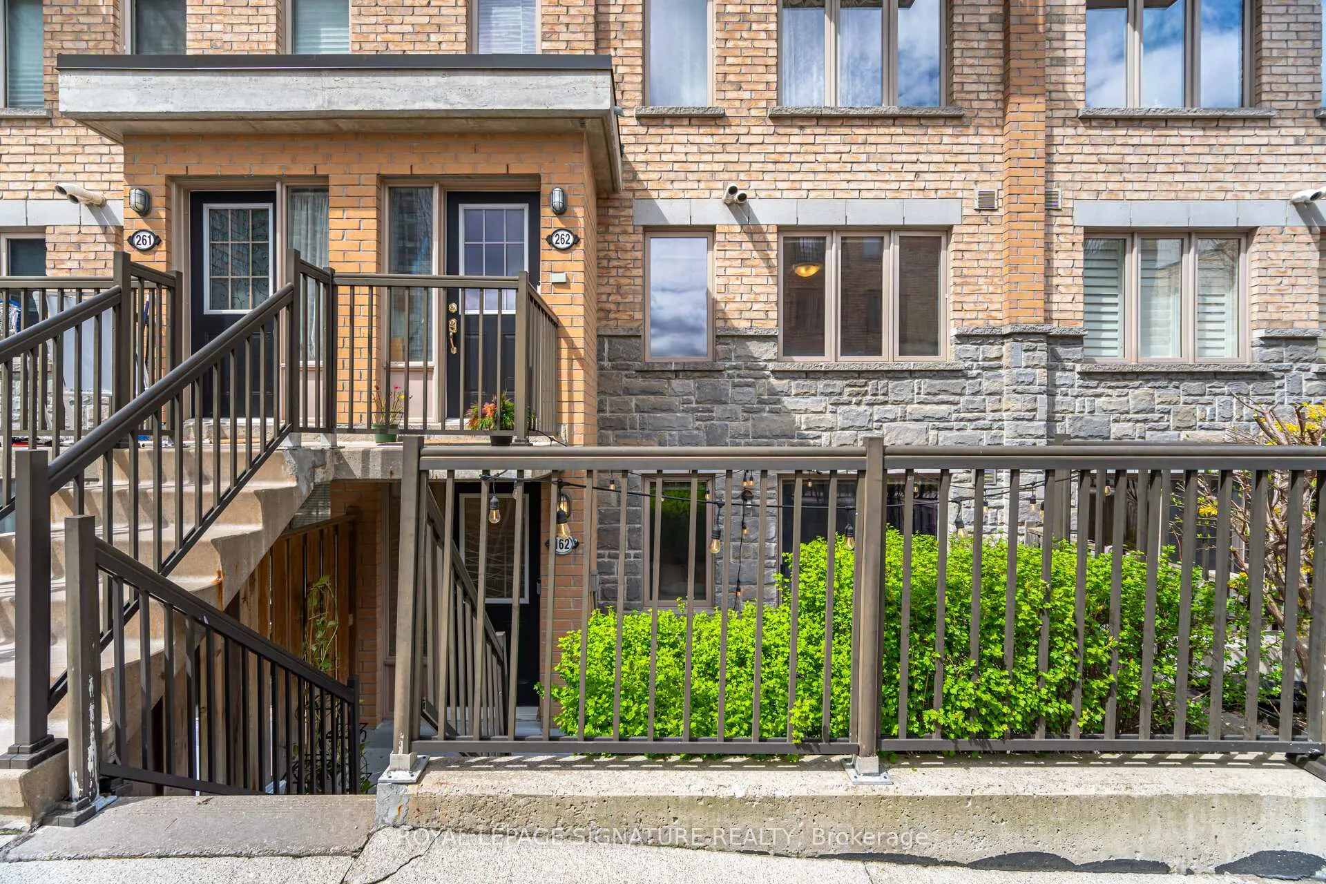 Photo 1 of Unit 162, 8 Foundry Avenue, Toronto, Dovercourt-Wallace Emerson-Junction — HOMEH