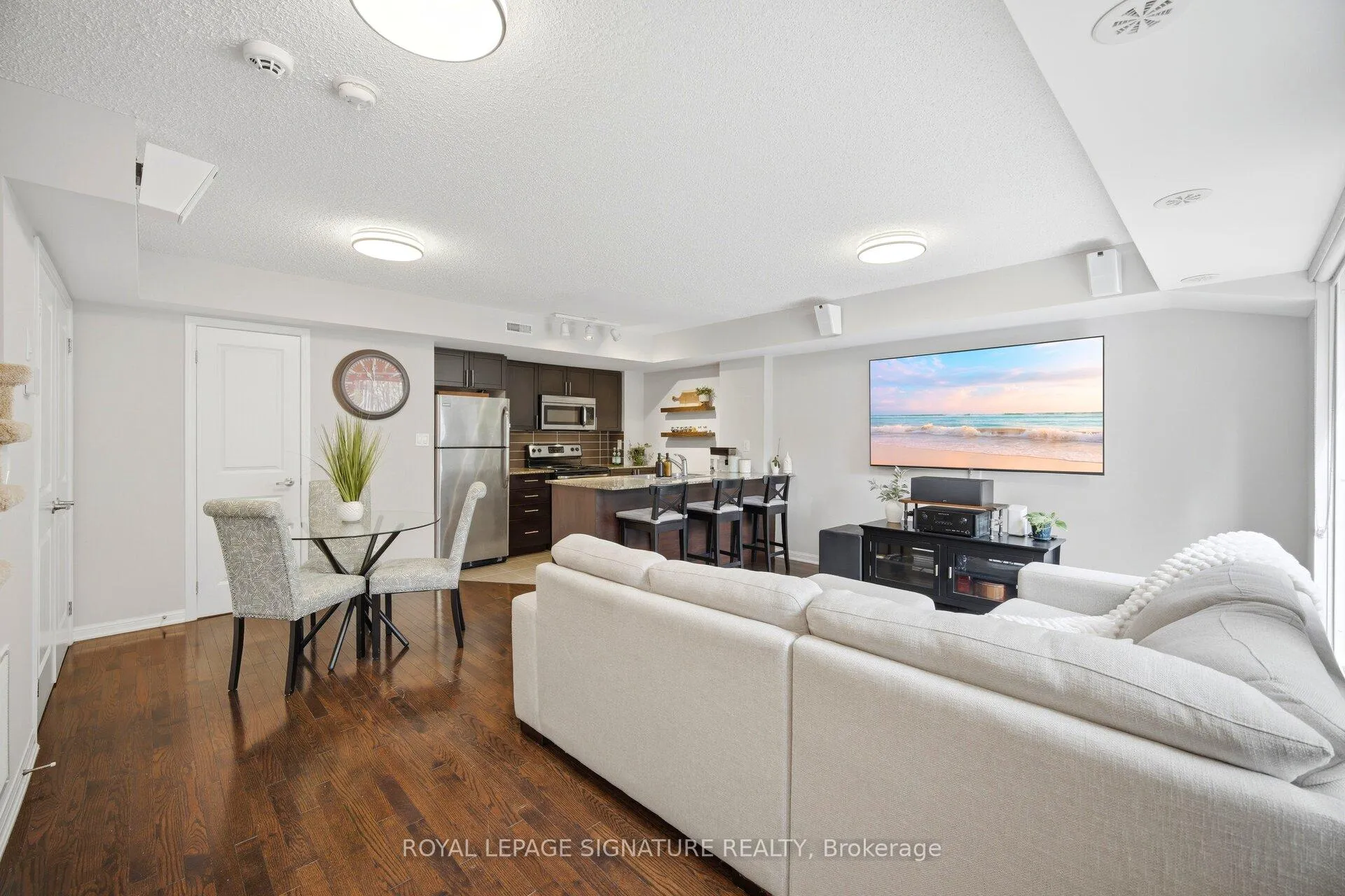Photo 4 of Unit 162, 8 Foundry Avenue, Toronto, Dovercourt-Wallace Emerson-Junction — HOMEH
