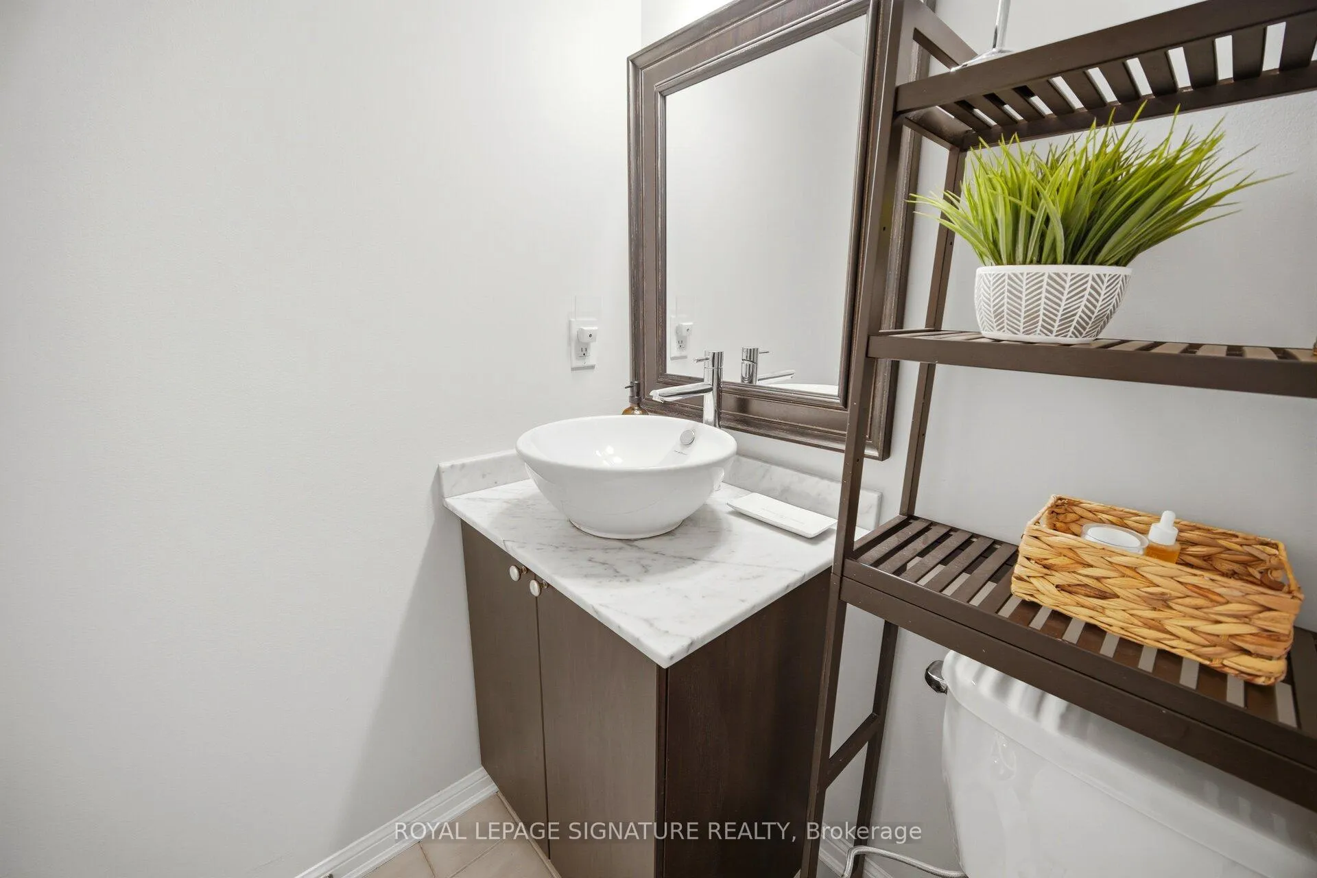 Photo 26 of Unit 162, 8 Foundry Avenue, Toronto, Dovercourt-Wallace Emerson-Junction — HOMEH