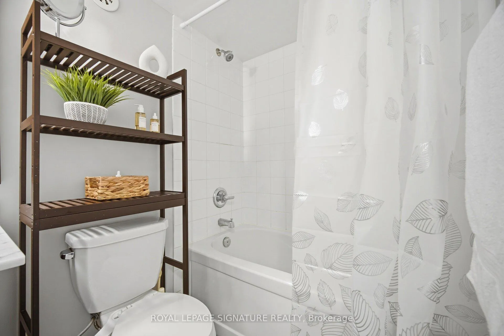 Photo 27 of Unit 162, 8 Foundry Avenue, Toronto, Dovercourt-Wallace Emerson-Junction — HOMEH