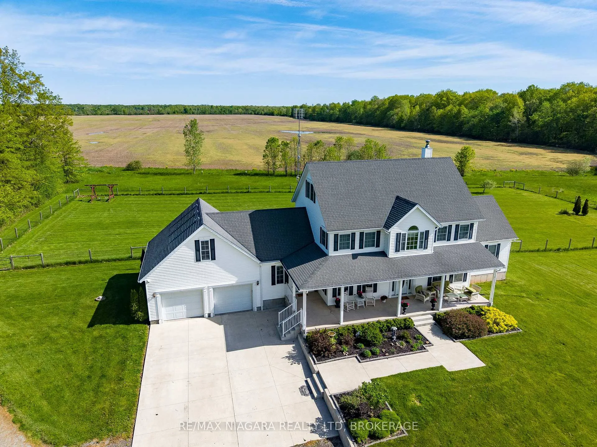 Photo 4 of 8001 Netherby Road, Niagara Falls, Schisler — HOMEH