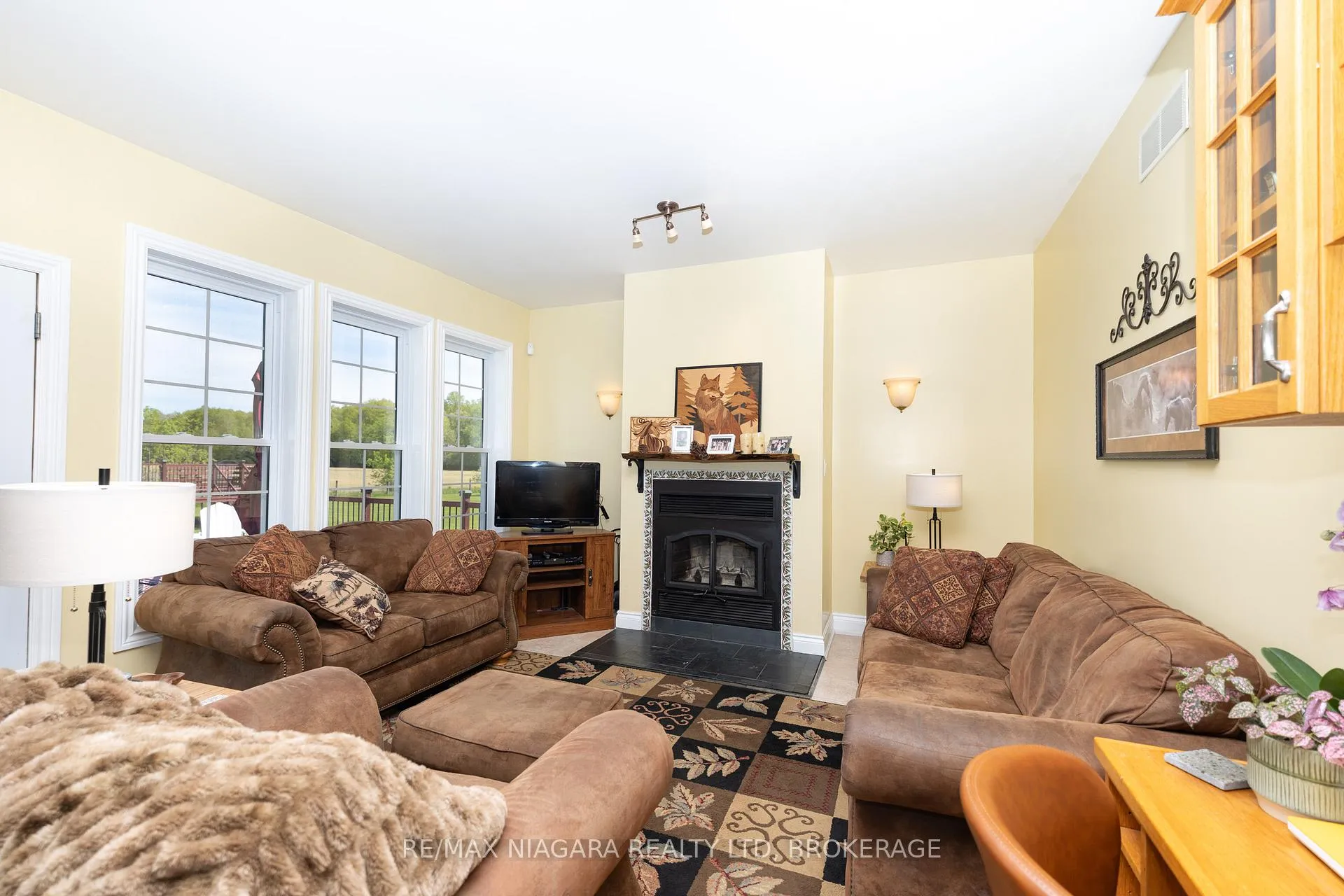 Photo 30 of 8001 Netherby Road, Niagara Falls, Schisler — HOMEH