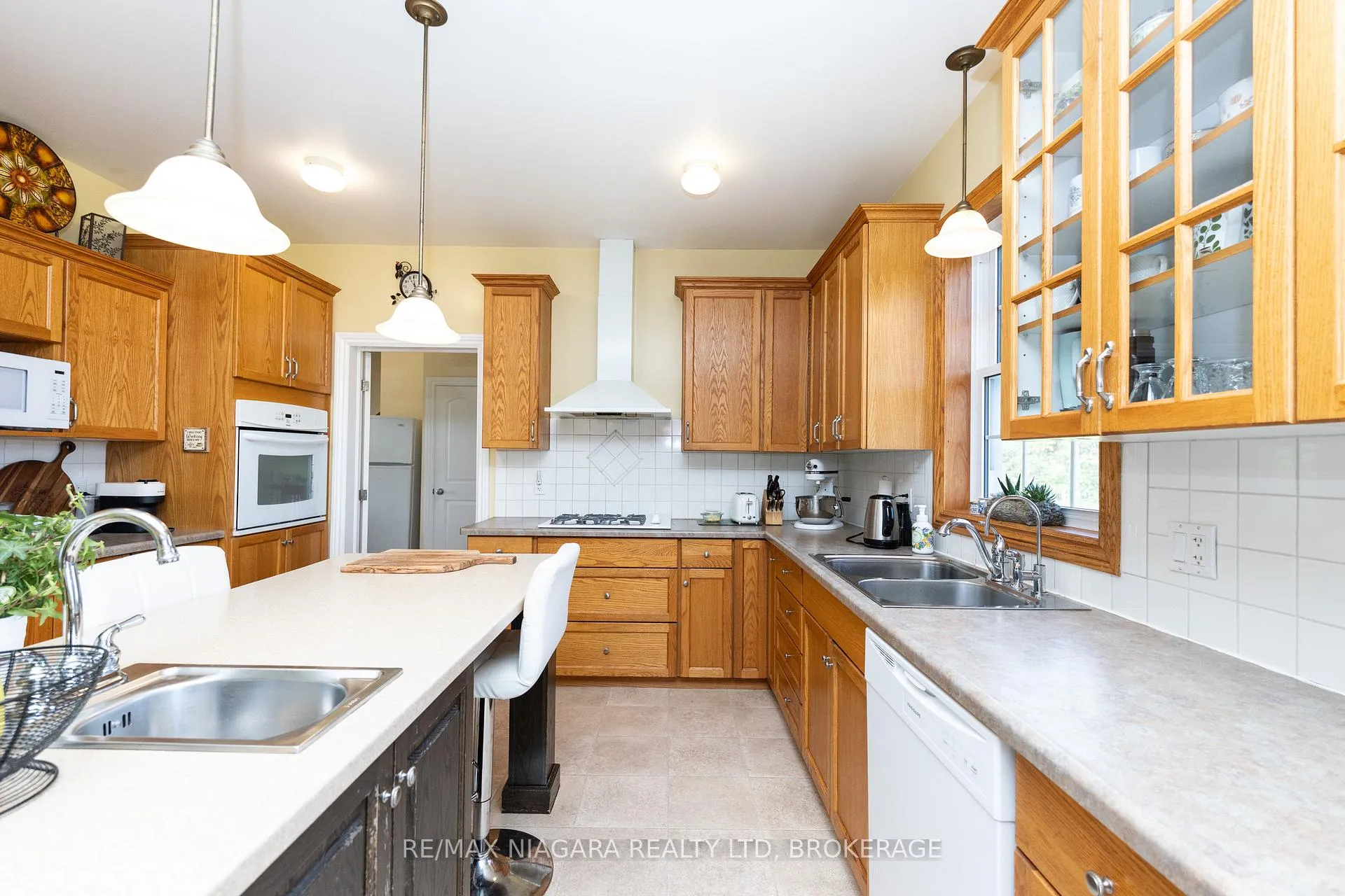 Photo 32 of 8001 Netherby Road, Niagara Falls, Schisler — HOMEH