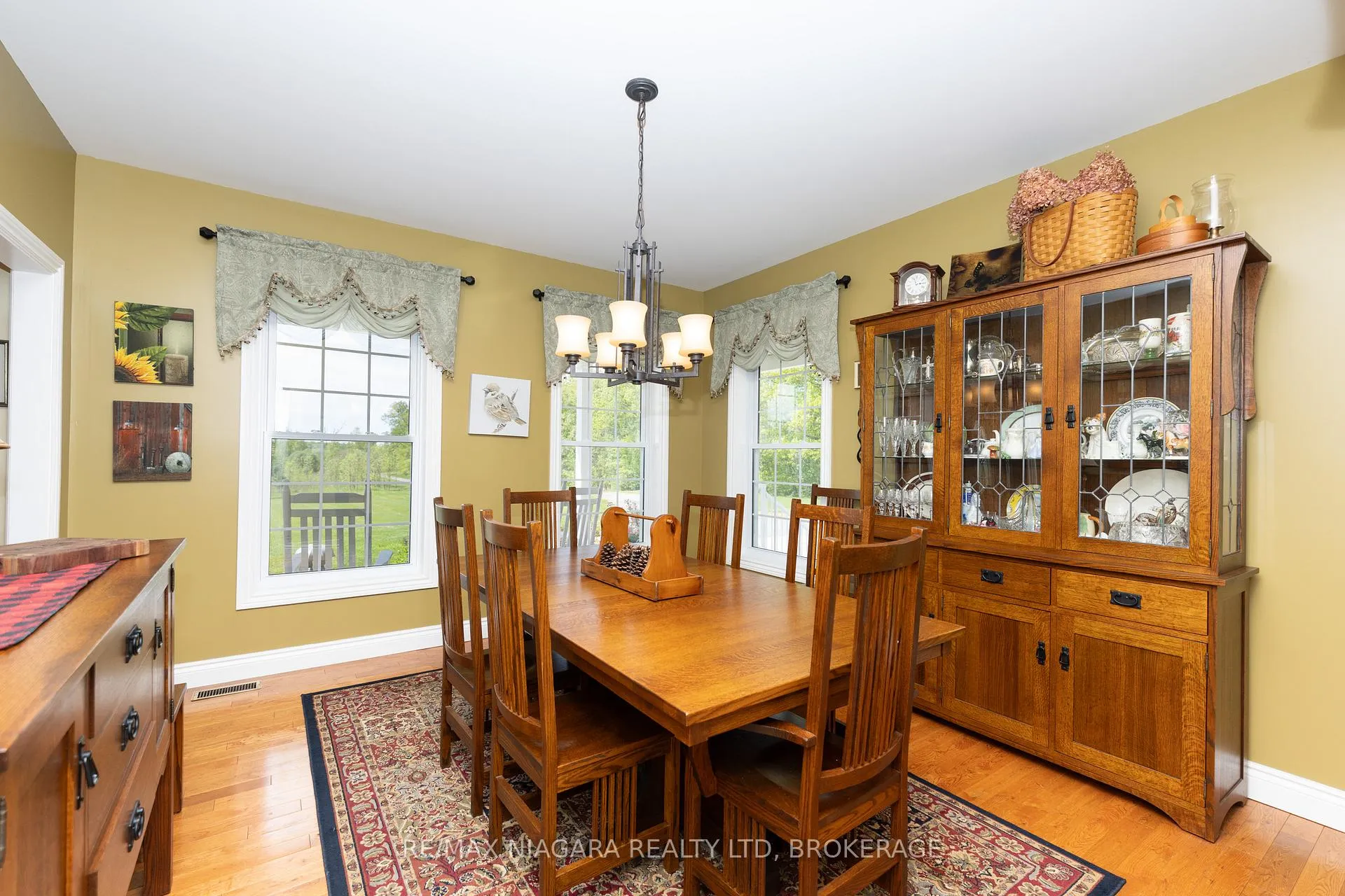 Photo 34 of 8001 Netherby Road, Niagara Falls, Schisler — HOMEH