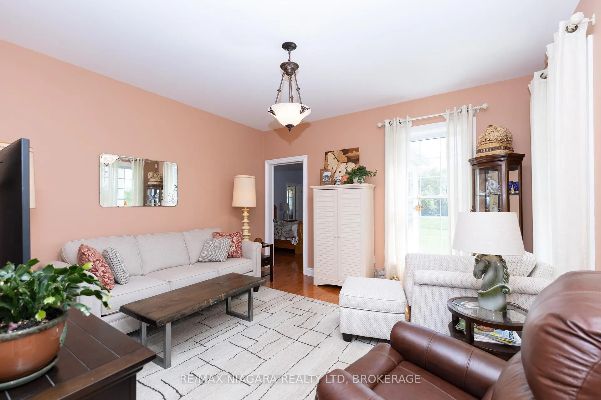 Photo 35 of 8001 Netherby Road, Niagara Falls, Schisler — HOMEH