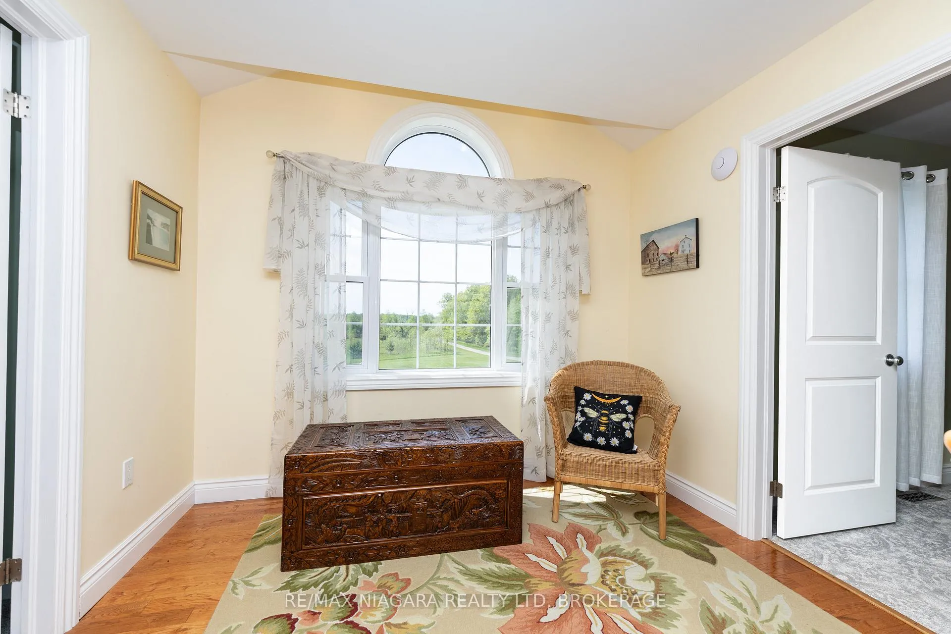 Photo 40 of 8001 Netherby Road, Niagara Falls, Schisler — HOMEH