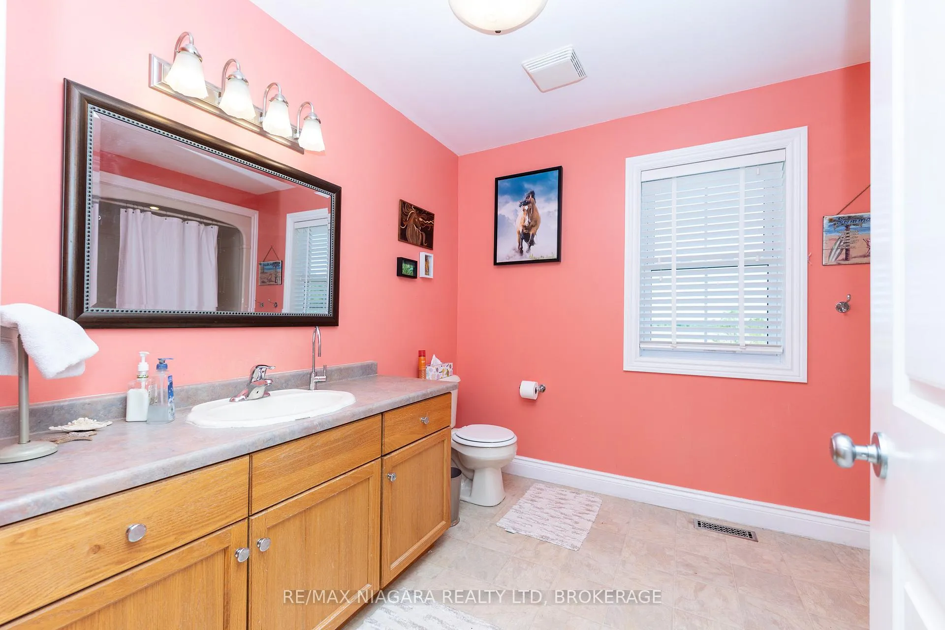 Photo 45 of 8001 Netherby Road, Niagara Falls, Schisler — HOMEH