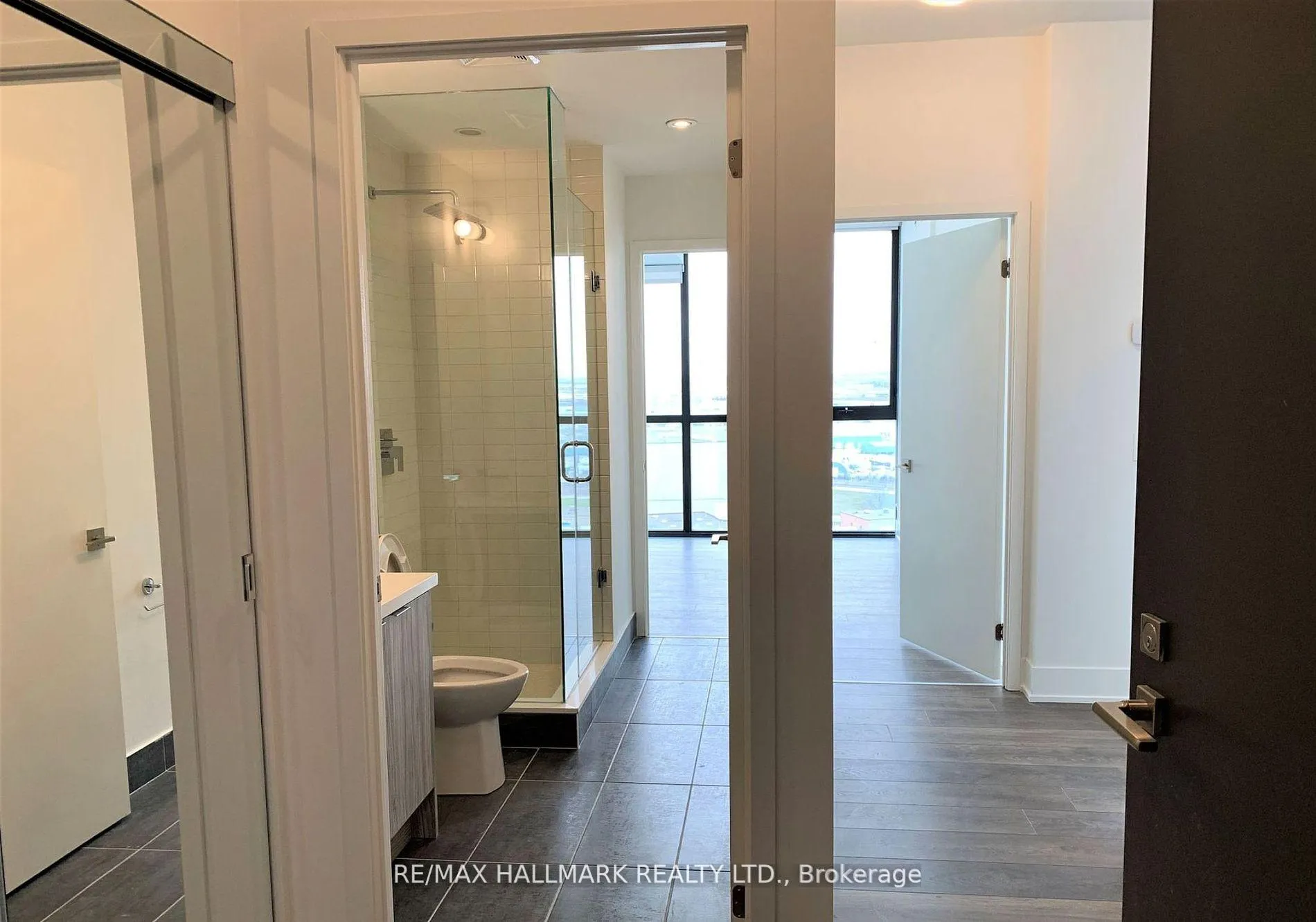 Photo 7 of Unit 1008, 2916 Highway 7, Vaughan, Concord — HOMEH