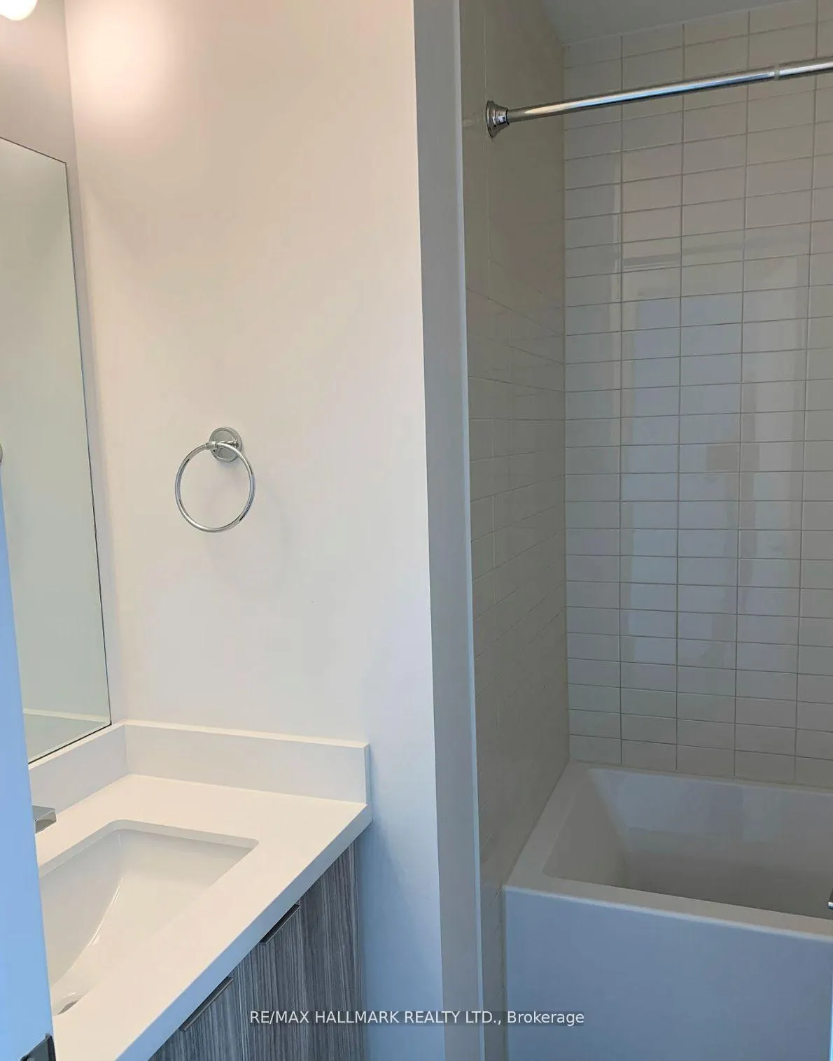 Photo 8 of Unit 1008, 2916 Highway 7, Vaughan, Concord — HOMEH
