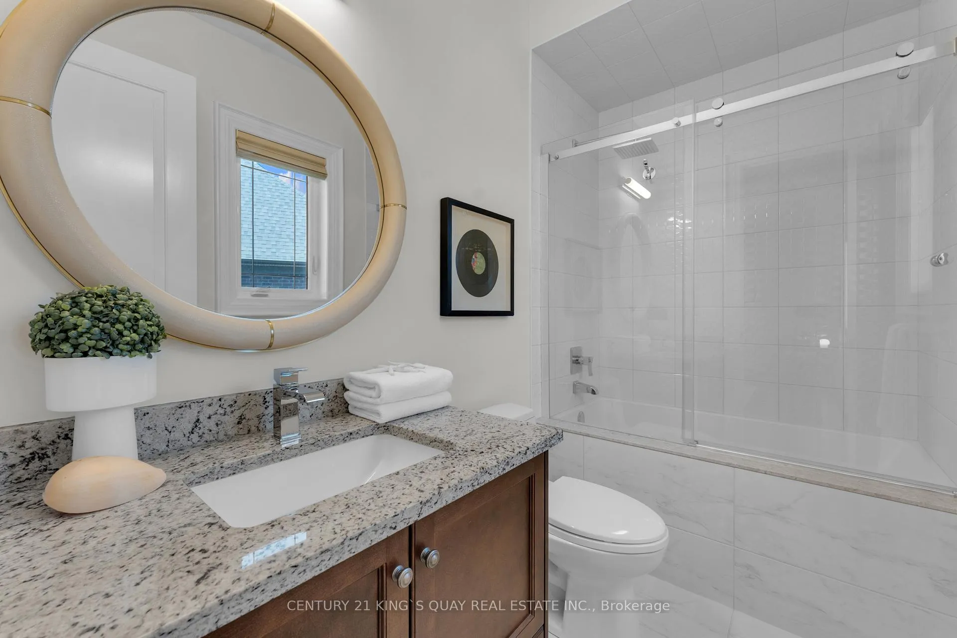 Photo 44 of Unit 32, 32 Hogan Court, King, King City — HOMEH