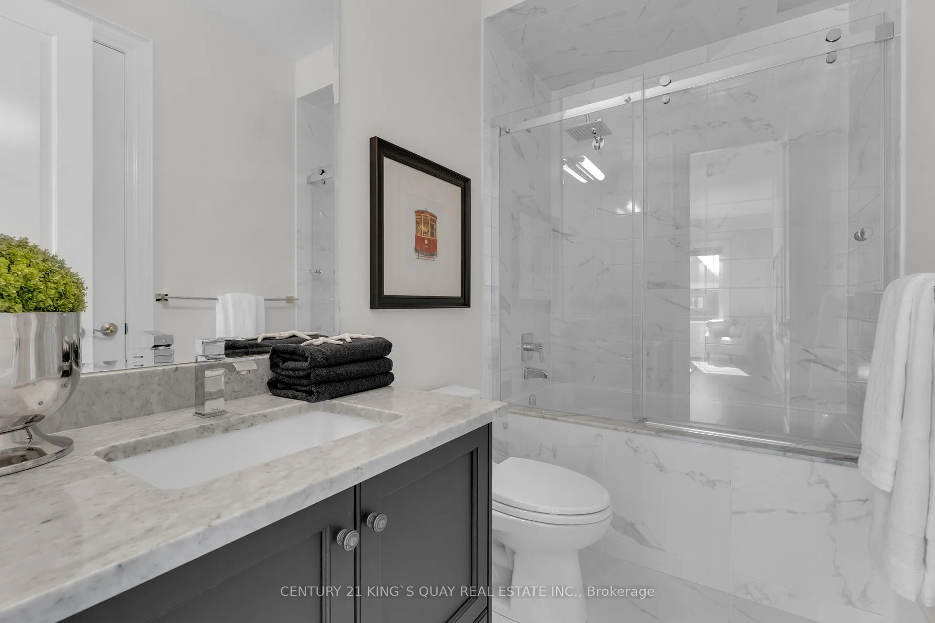 Photo 45 of Unit 32, 32 Hogan Court, King, King City — HOMEH