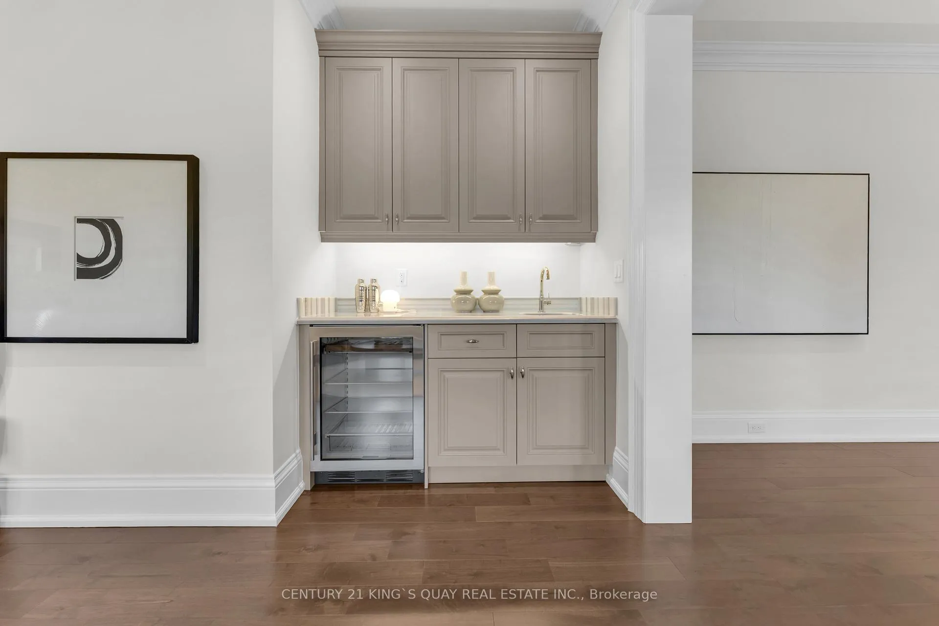 Photo 22 of Unit 32, 32 Hogan Court, King, King City — HOMEH