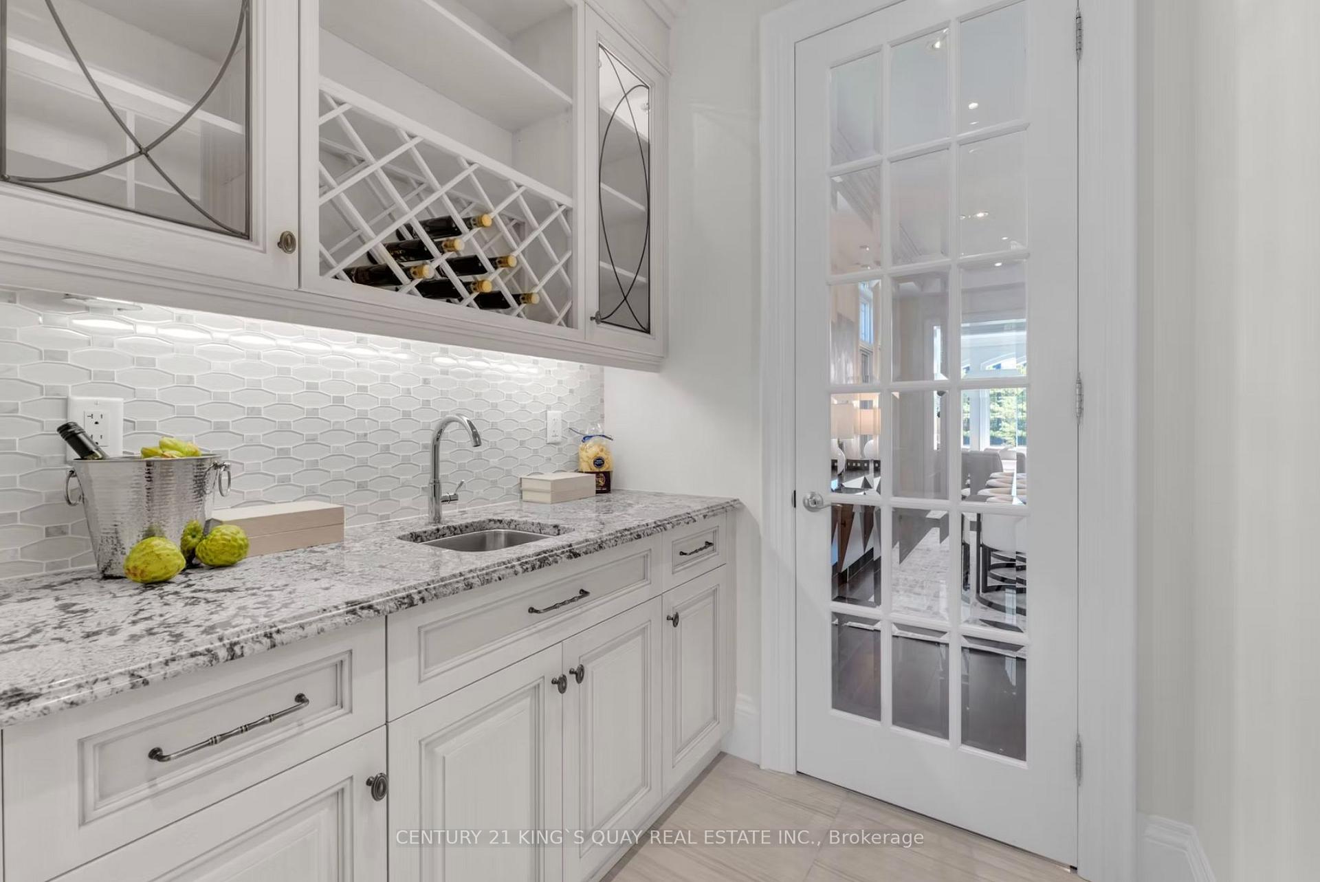 Photo 9 of Unit 32, 32 Hogan Court, King, King City — HOMEH